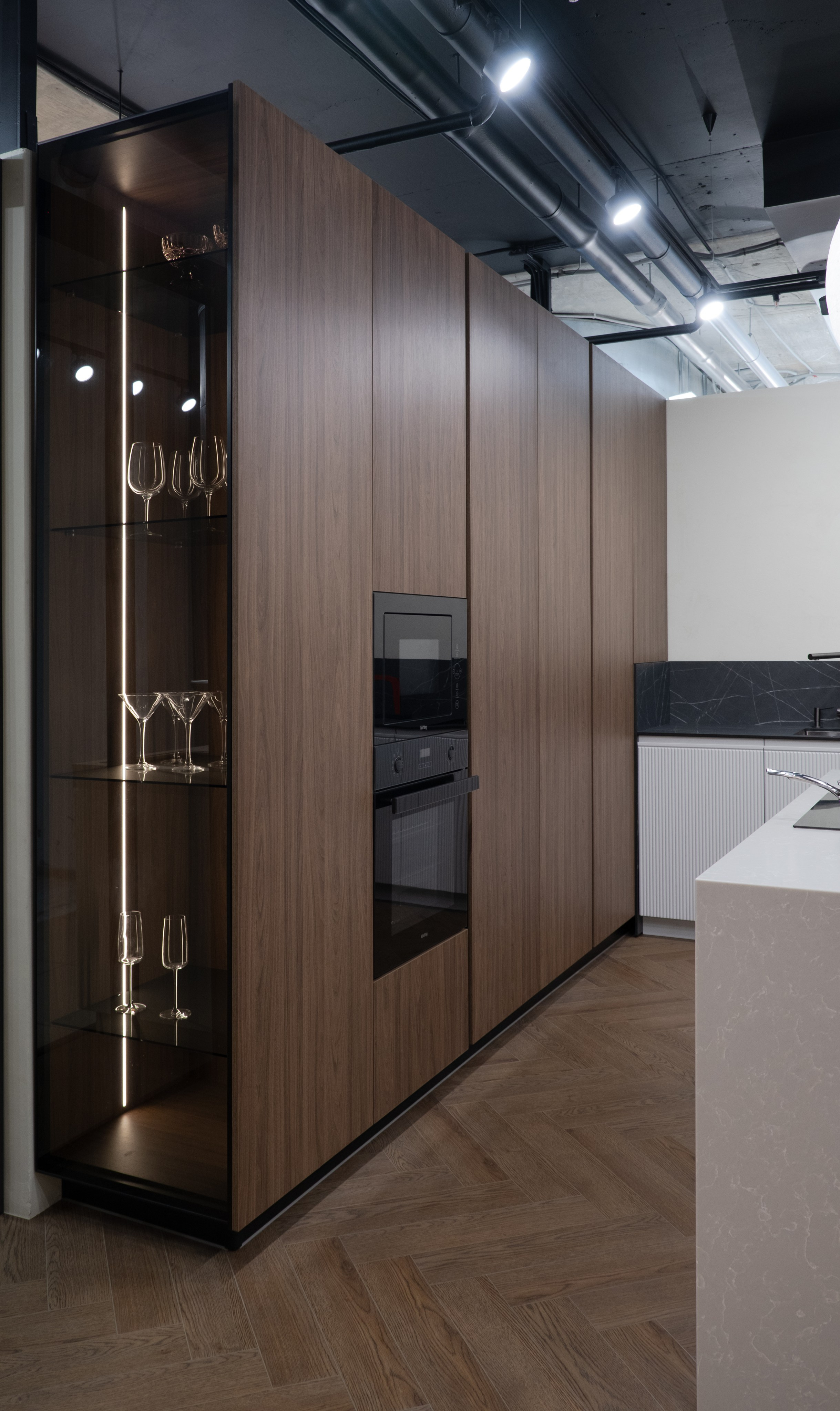 Съемка для мебельного магазина. Фотограф на камеру и мобильная съемка в Казани Лидия