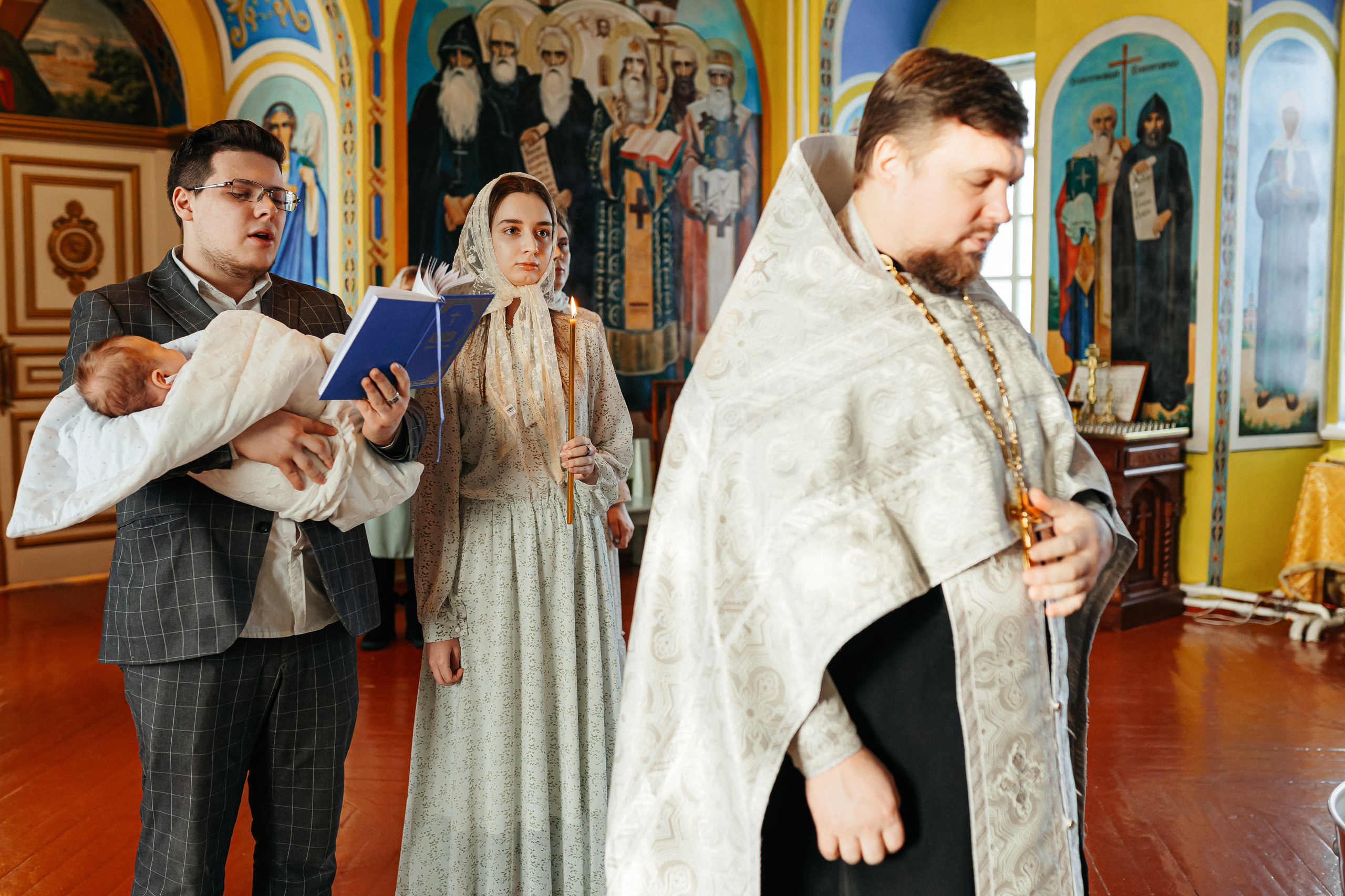 Фотосъемка крещения. Фотограф Ким Наталья в Красноярске