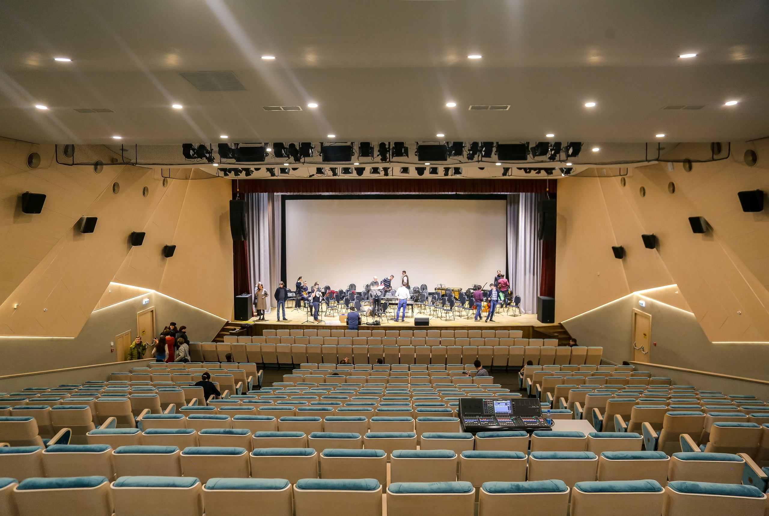 «Волшебник Изумрудного города» в Твери. Дарья Письменюк / Darya Leitstern — фотограф, музыкант, журналист, путешественник