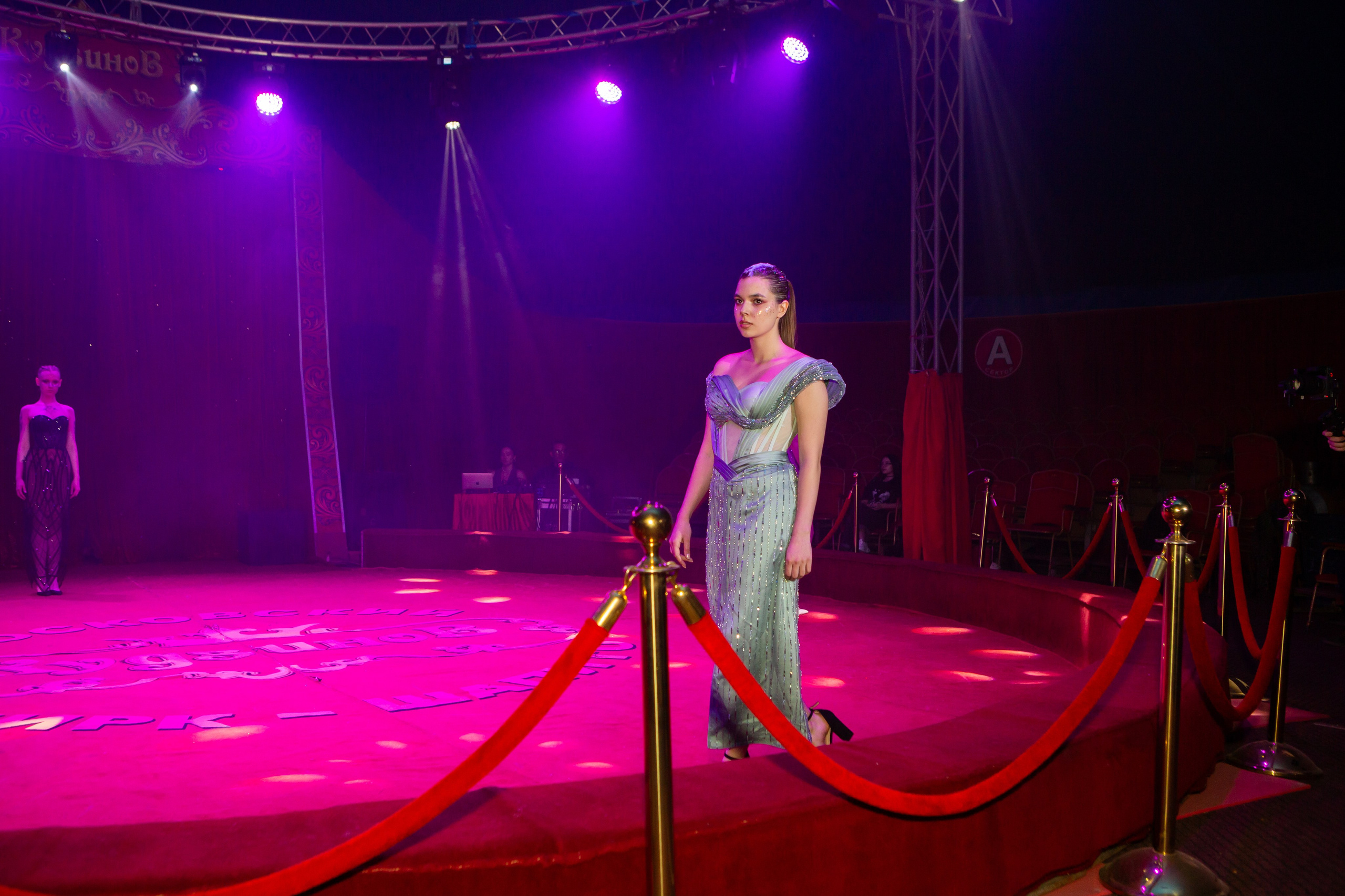 MANEGE SHOW. Репортажный, семейный, свадебный, портретный фотограф