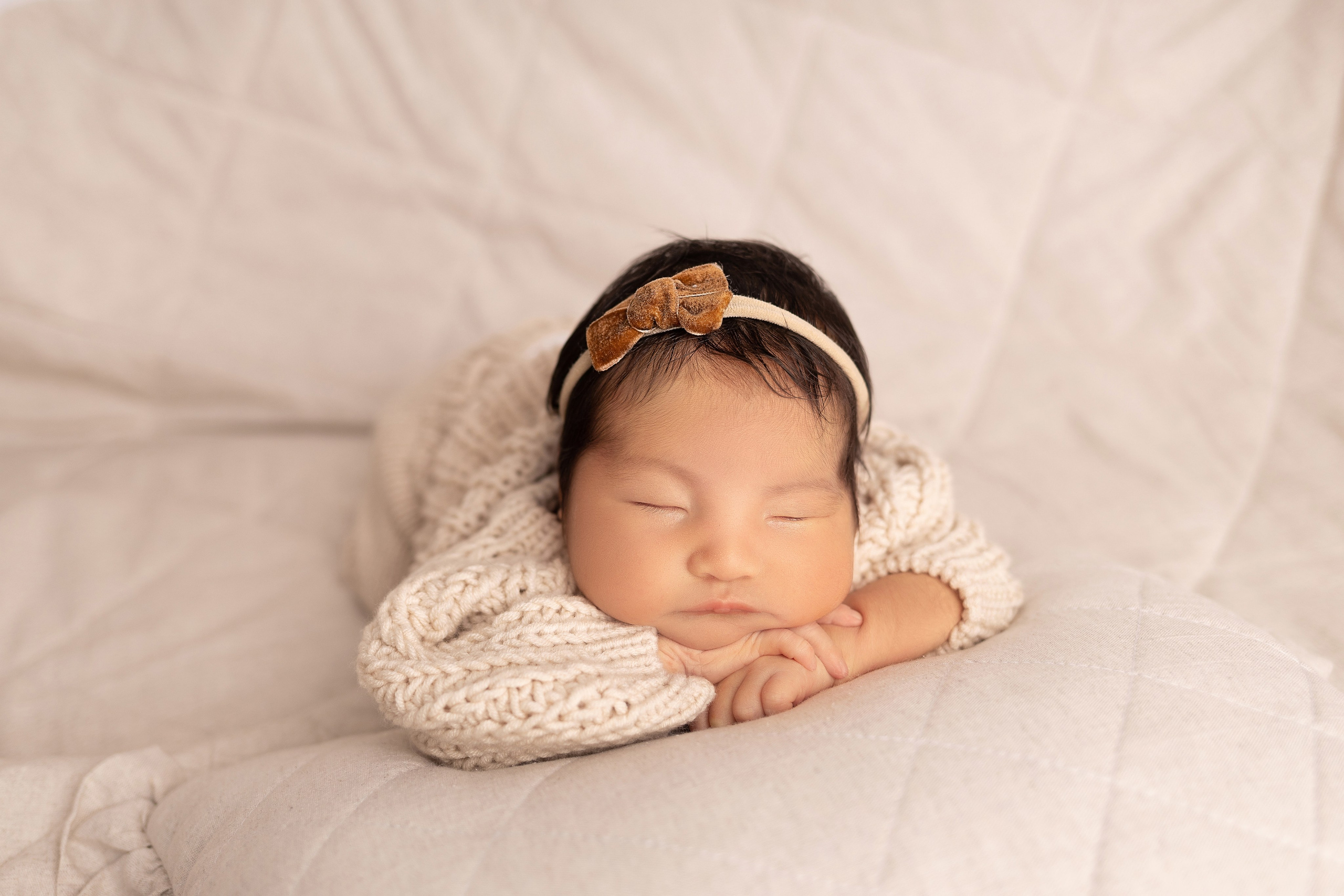 Newborn съемка в стиле Лайф. Фотограф новорожденных малышей в Омске и Омской области Эльвира Камаева