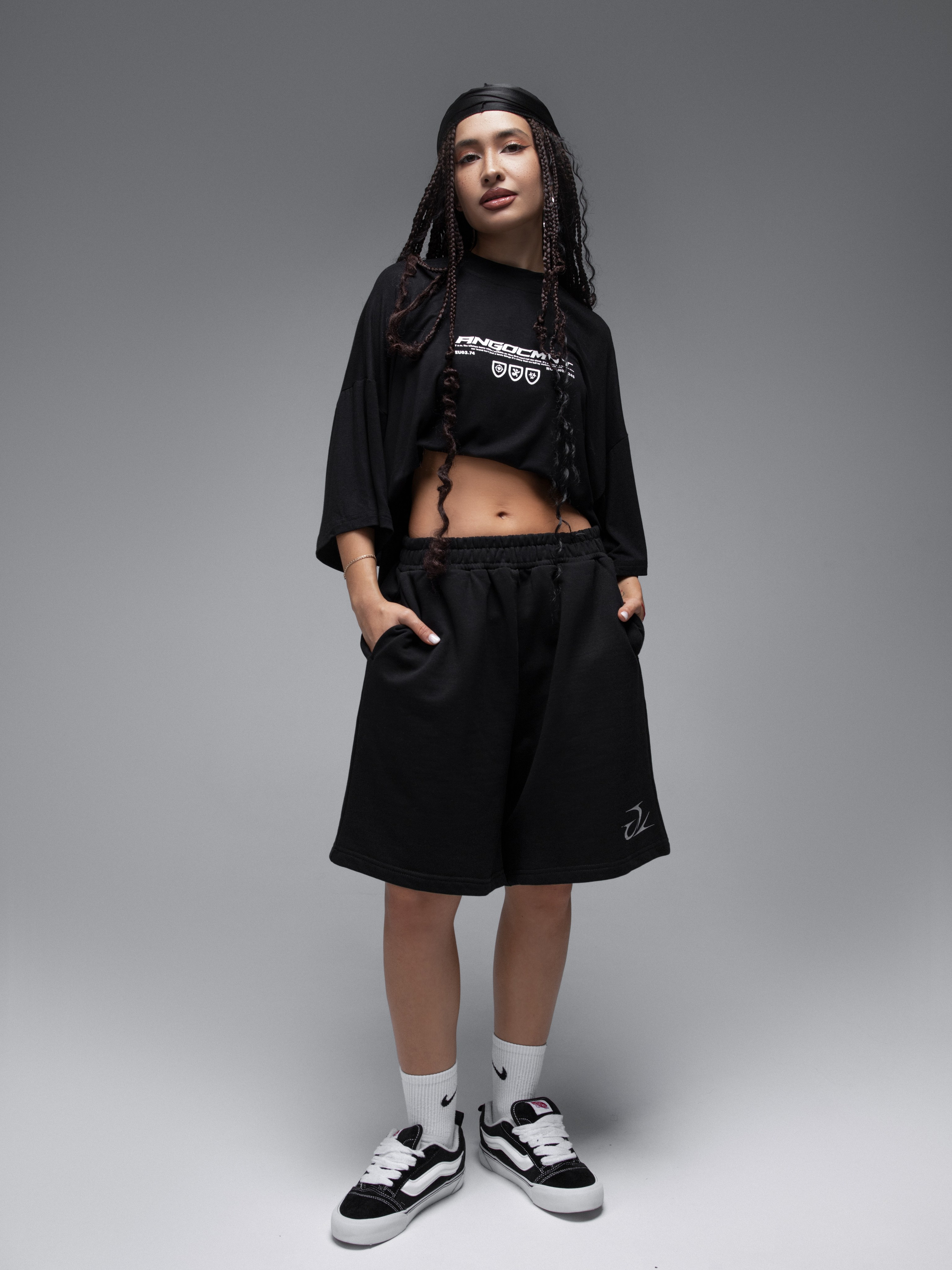 КАТАЛОГ | серый фон. RUNA production — стильные съемки для брендов