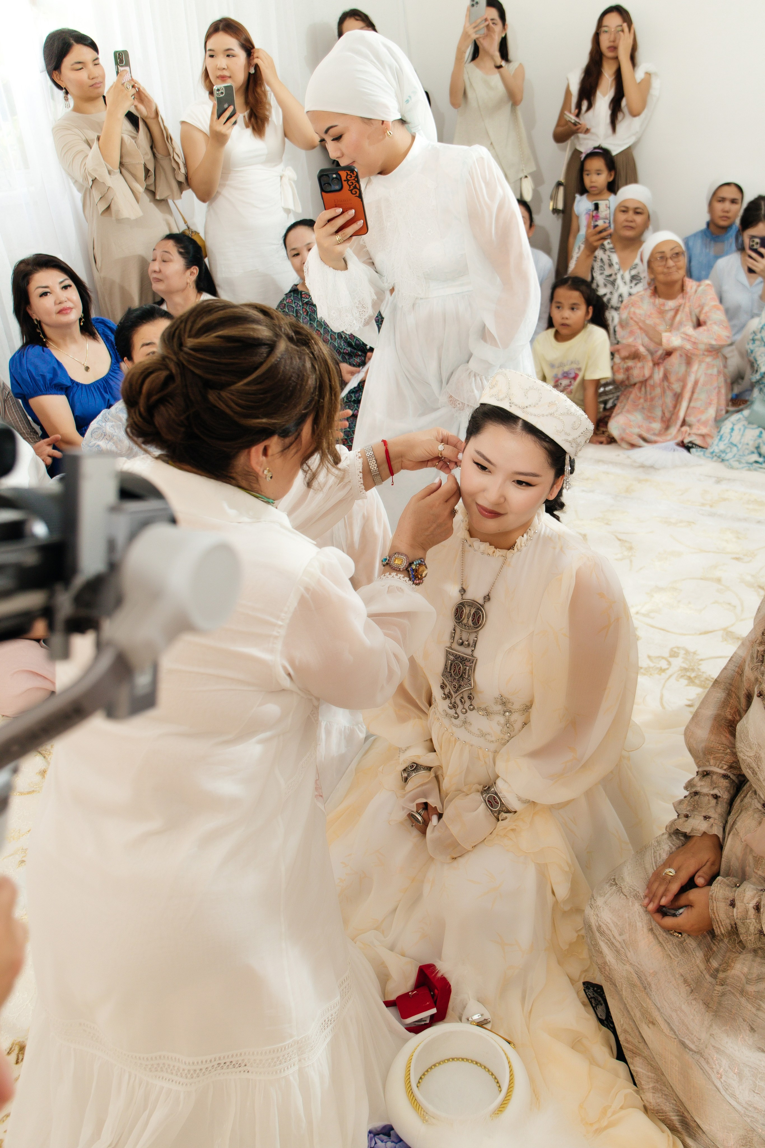 Aynur — syrğa salu. Wedding and Love story Photographer