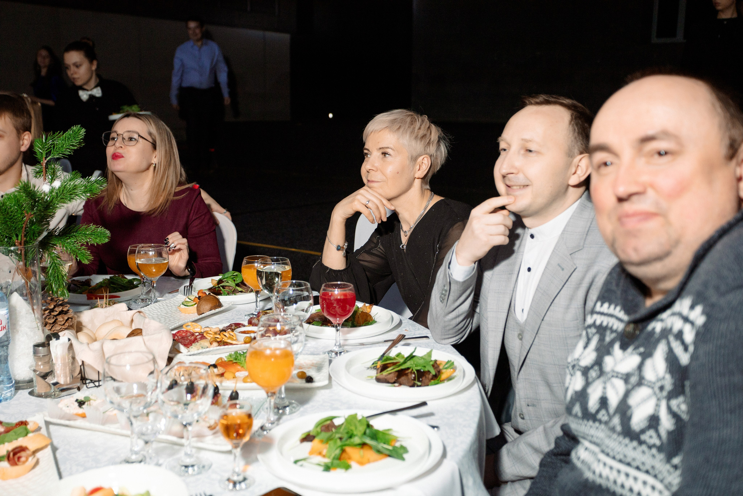 РЕПОРТАЖ: НОВЫЙ ГОД В ДК МЕТАЛЛУРГ. Профессиональный фотограф в Ижевске Леша Петров