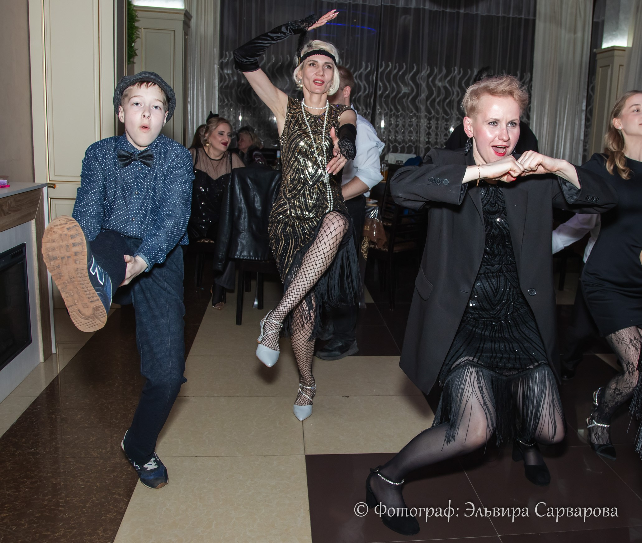 Гангстерская вечеринка в стиле 1920-х. Репортажный Фотограф