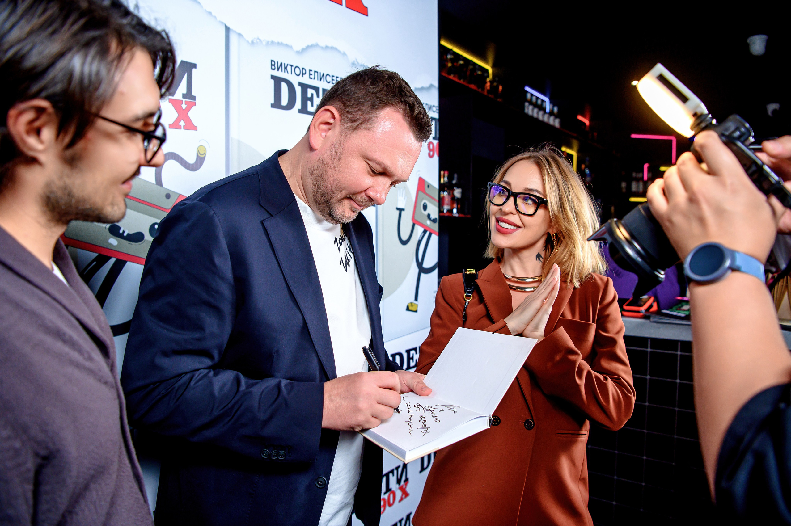 Презентации. Открытия. Елена Северина фотограф, Алматы: репортаж (спорт, концерты, конференции), предметная и фуд-съёмка, портреты, каталоги, фэшн, ретушь