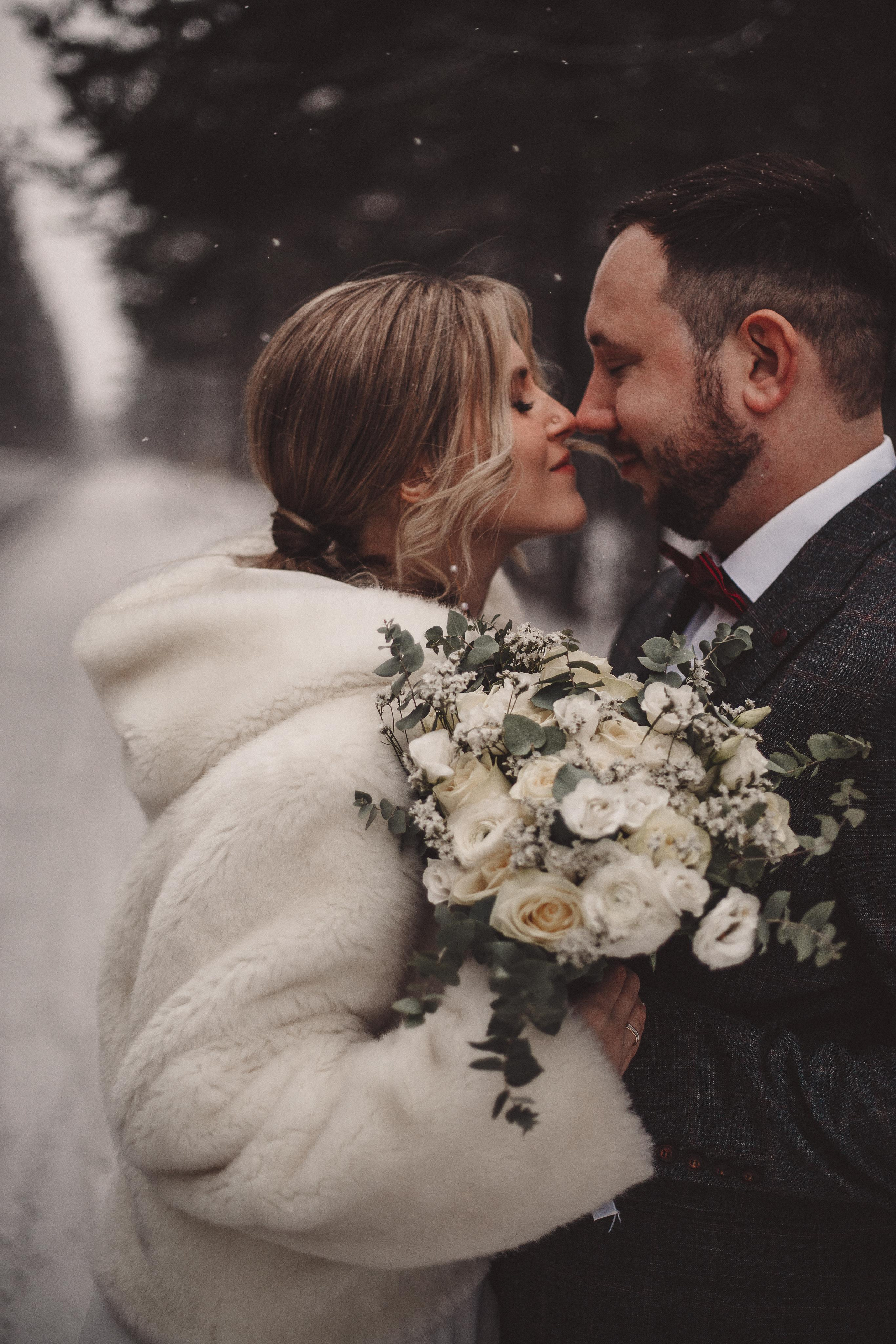 Свадебная фотосессия в Ботаническом саду Кемерово. Семейный и женский фотограф Кемерово Мария Степ