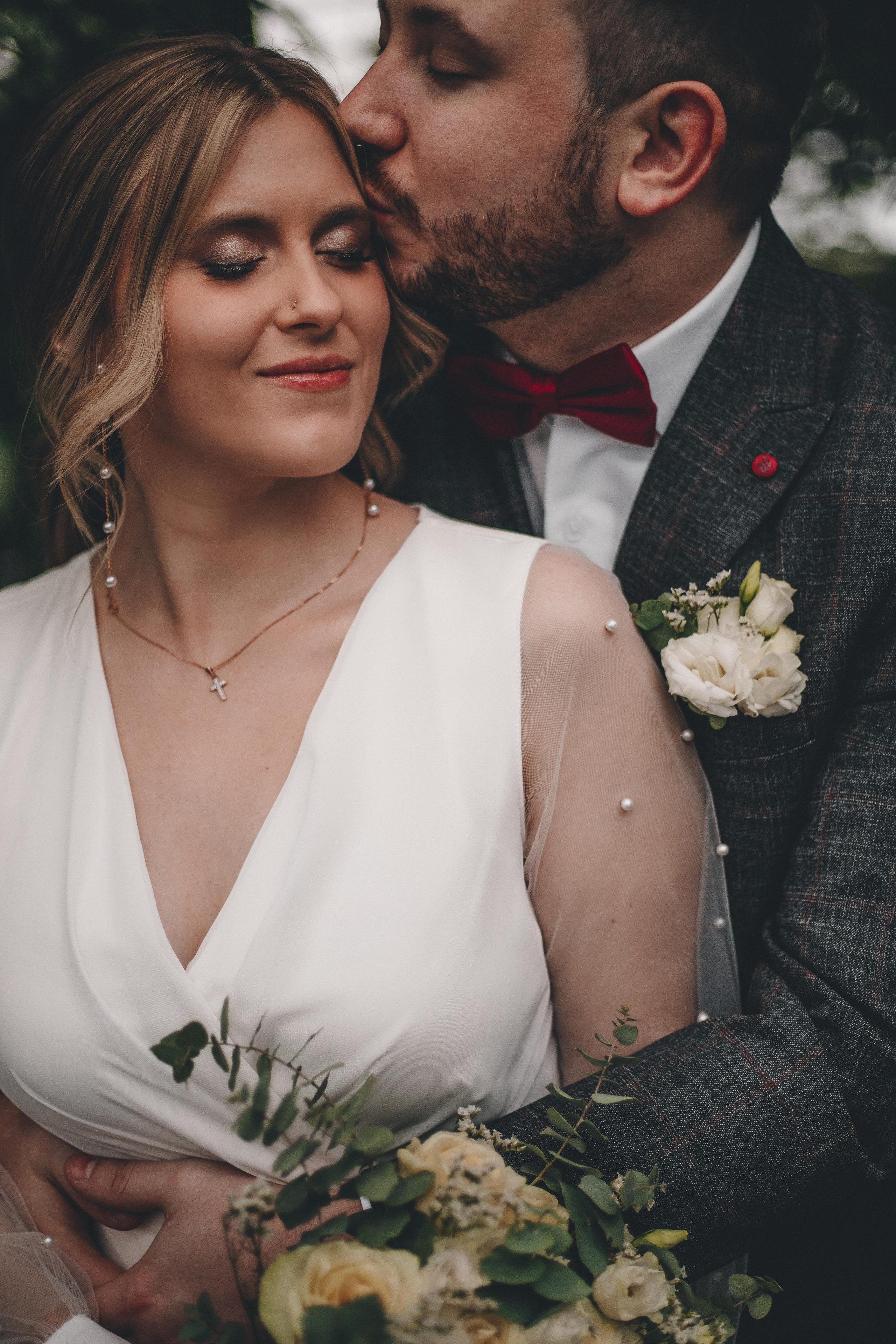 Свадебная фотосессия в Ботаническом саду Кемерово. Семейный и женский фотограф Кемерово Мария Степ