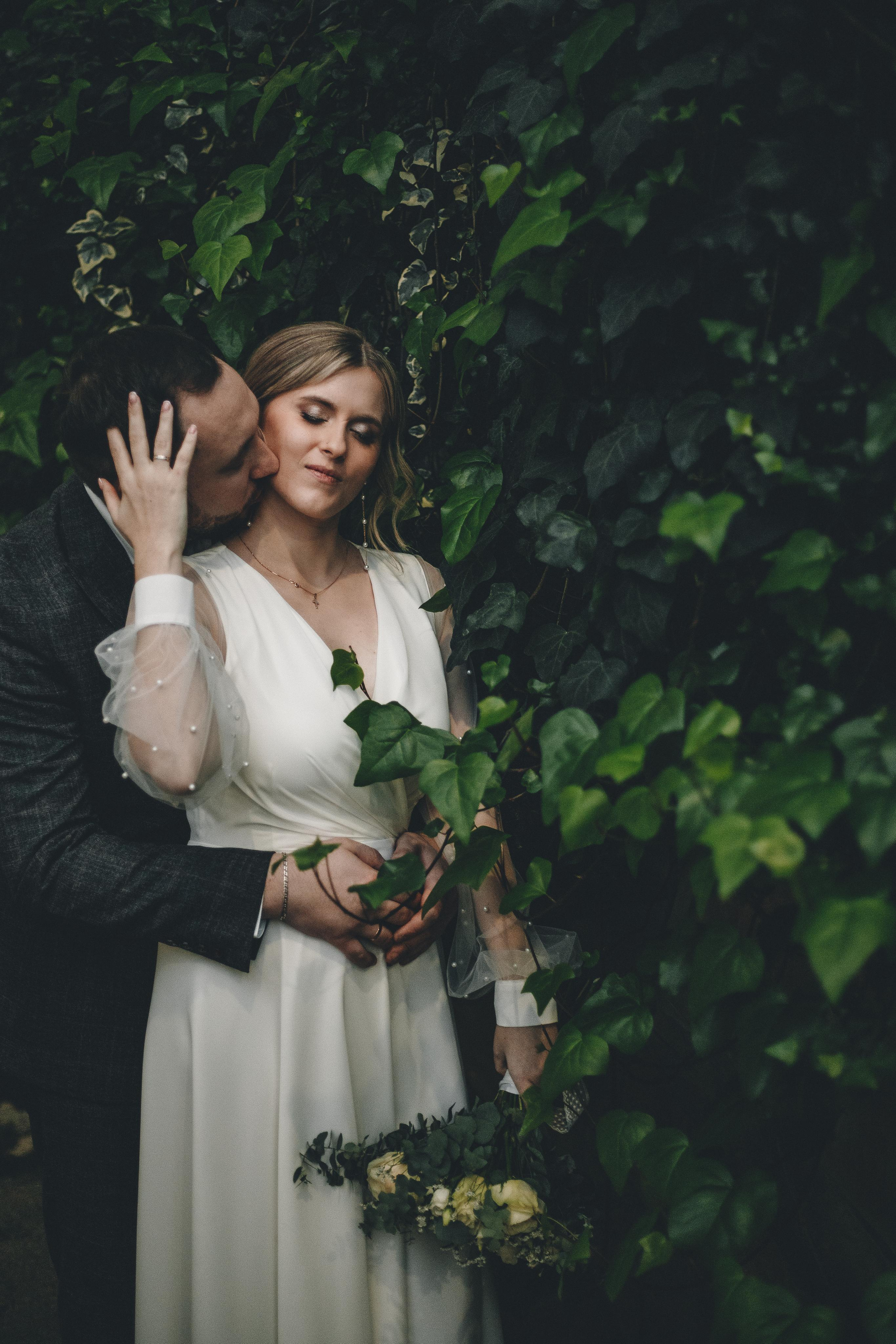 Свадебная фотосессия в Ботаническом саду Кемерово. Семейный и женский фотограф Кемерово Мария Степ