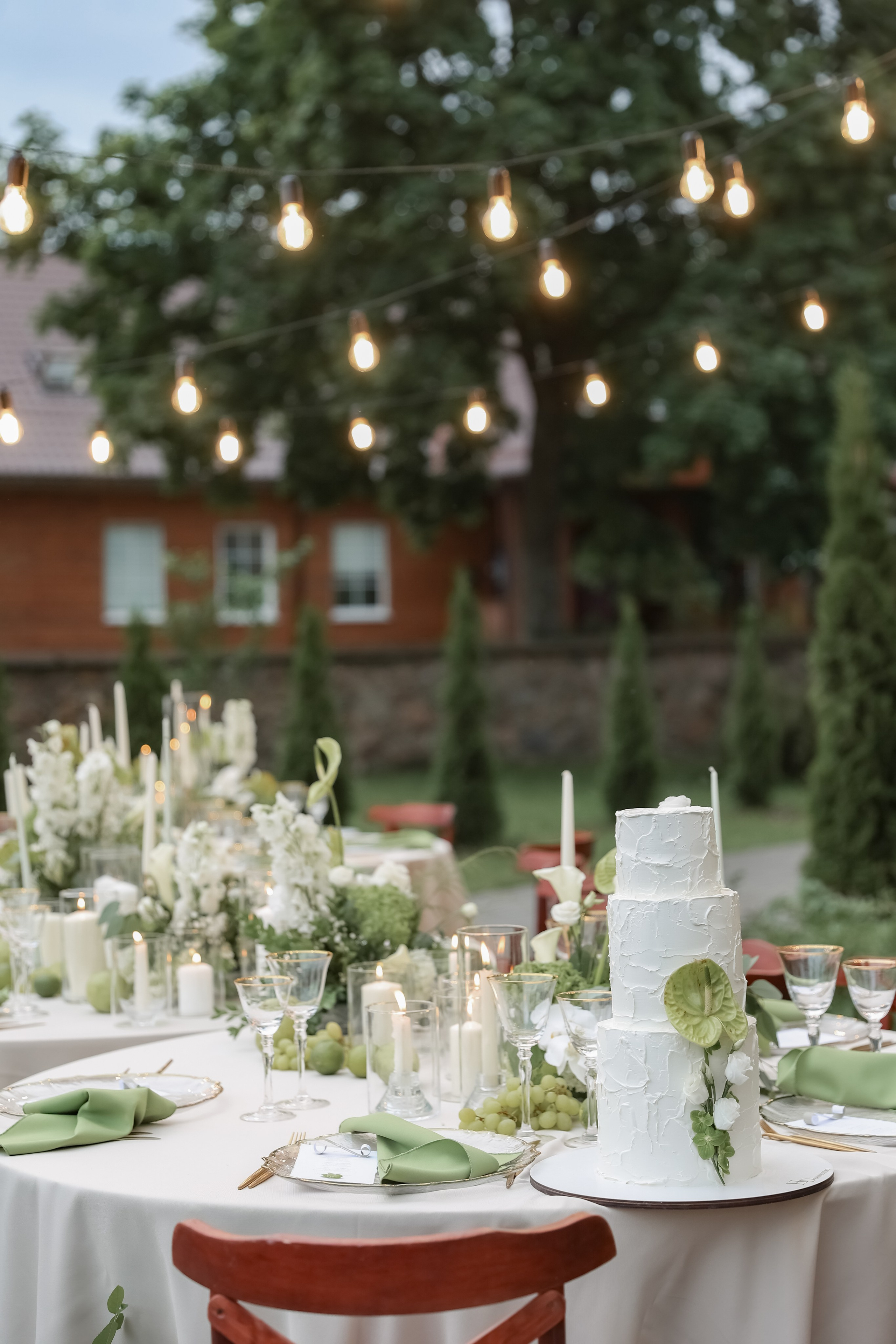 Кирилл и Виктория. Свадебные фотограф и видеограф в Минске Голдосовы Марина и Вадим