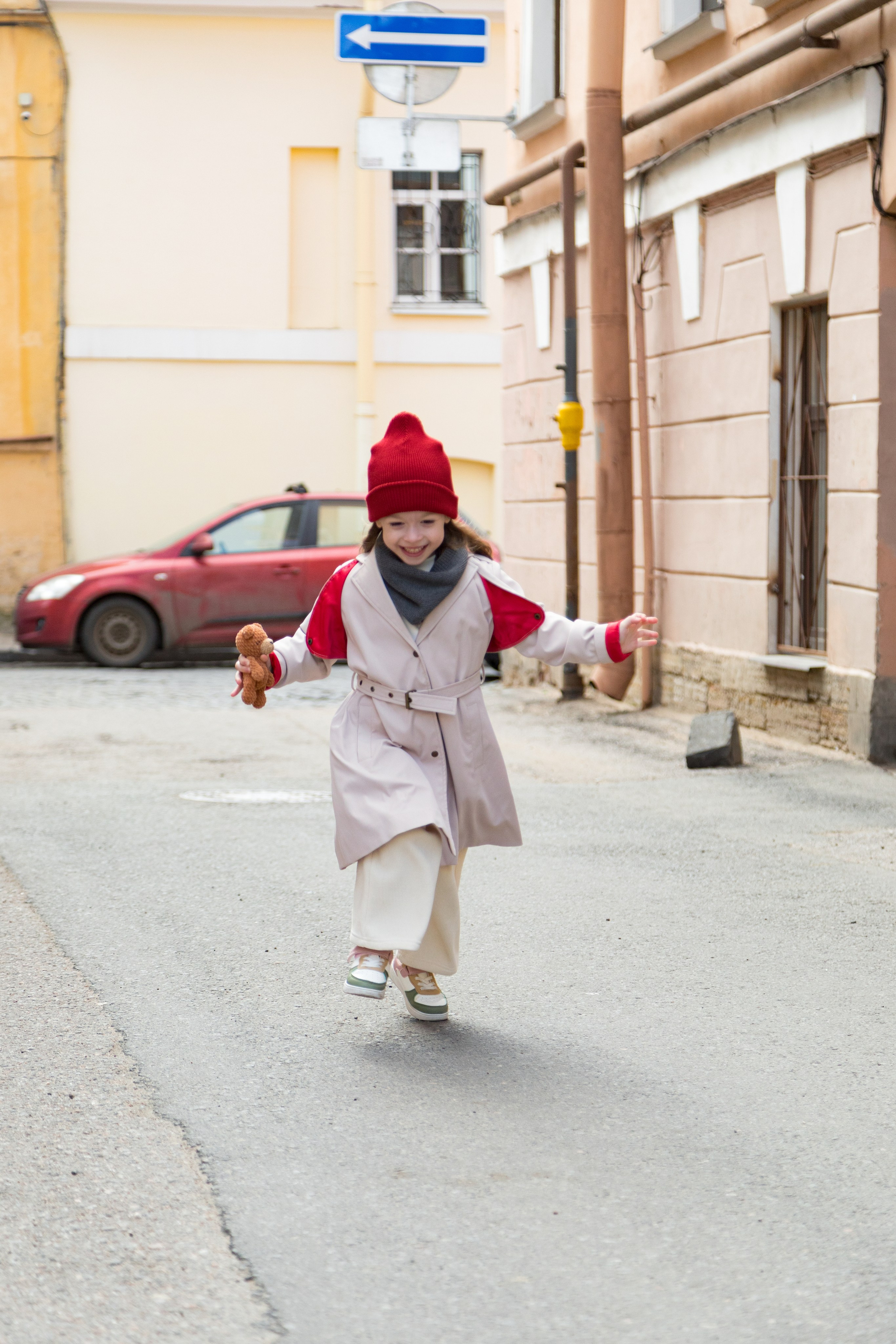 Весенняя фотопрогулка папы и дочки на Васильевском острове. Детский и контент фотограф Надя Волкова Санкт-Петербург