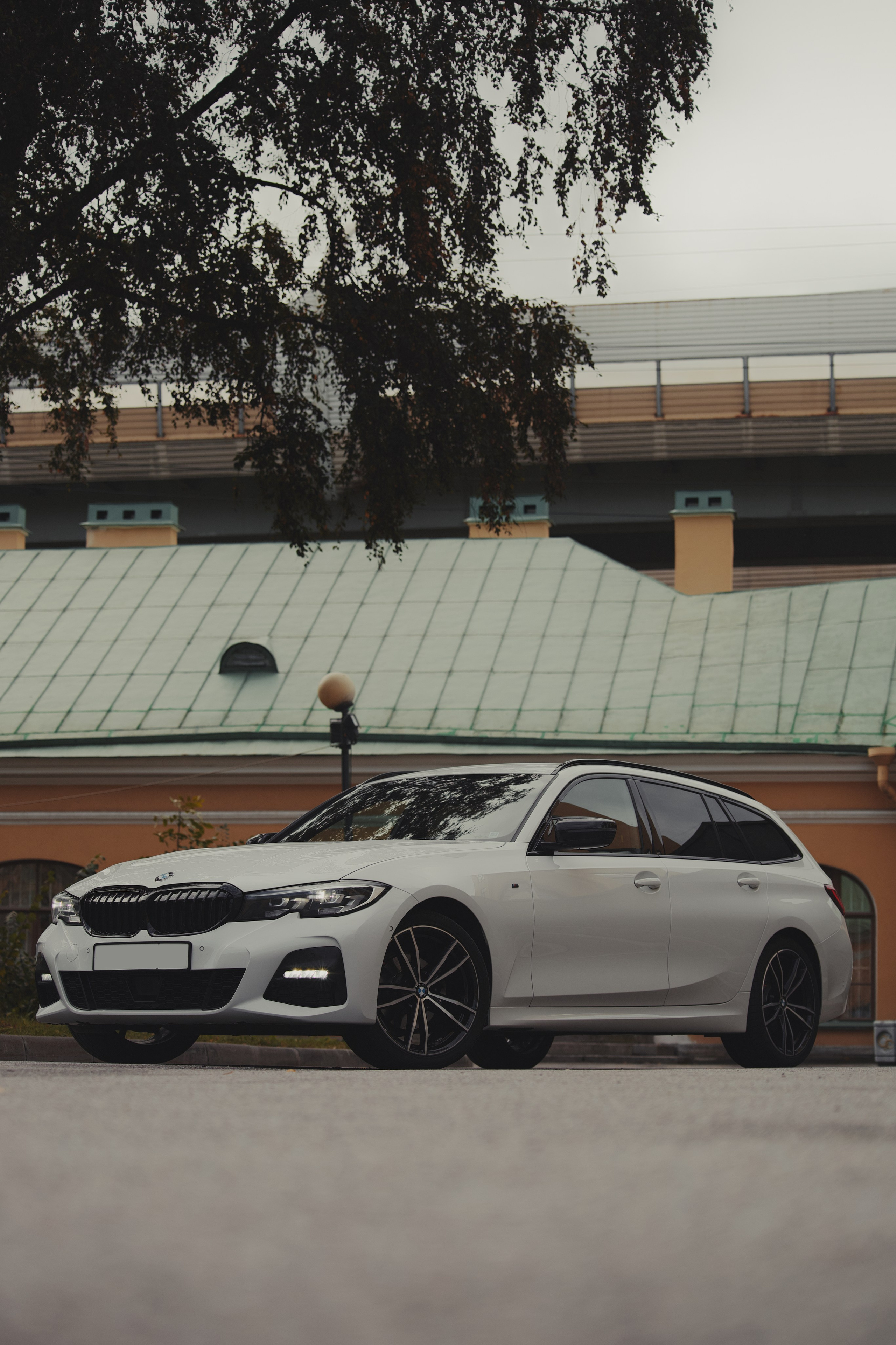 BMW 3 Autumn lowlights. Портретный и автомобильный фотограф в Санкт-Петербурге Евгений Черепанов