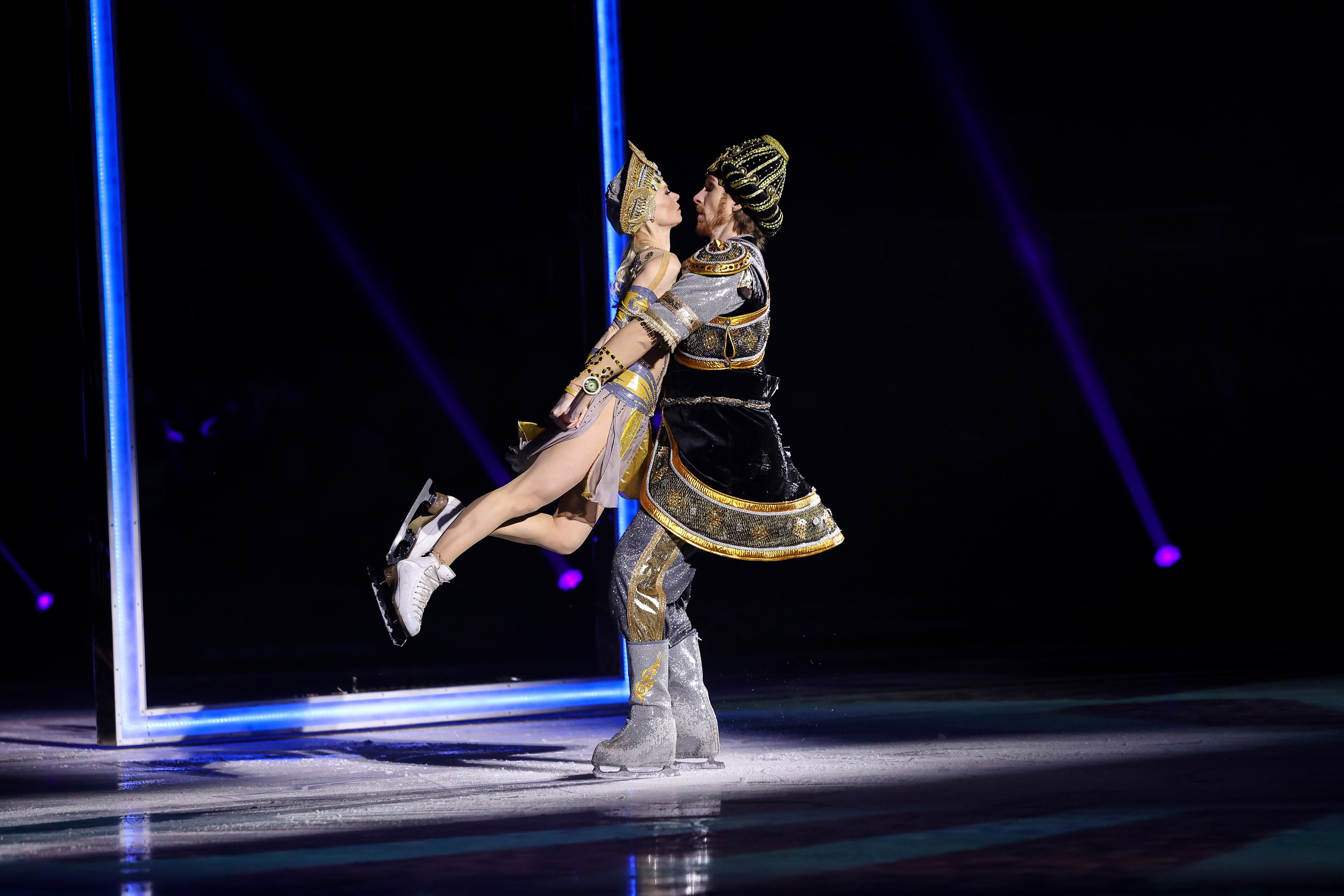 «История любви Шахеризады» шоу на льду 03.01.2024. Спортивный и репортажный фотограф Антон Тереханов