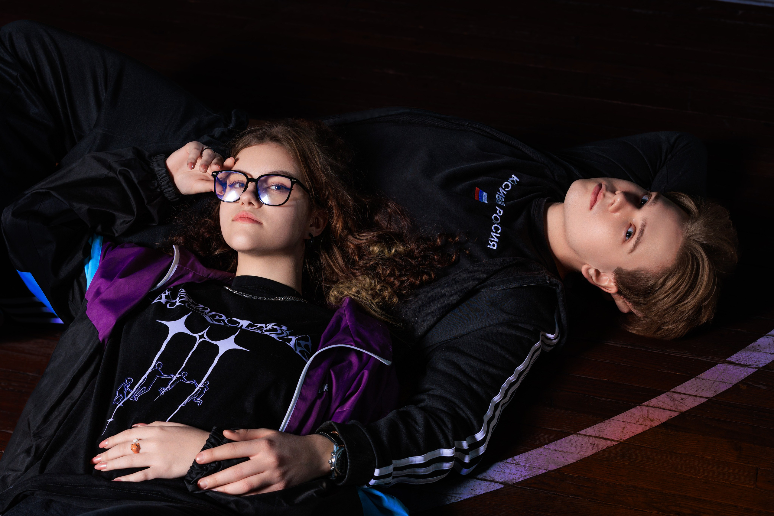 Смотреть фотки в спортзале. Выпускные альбомы Геленджик, Новороссийск, Краснодар, Туапсе