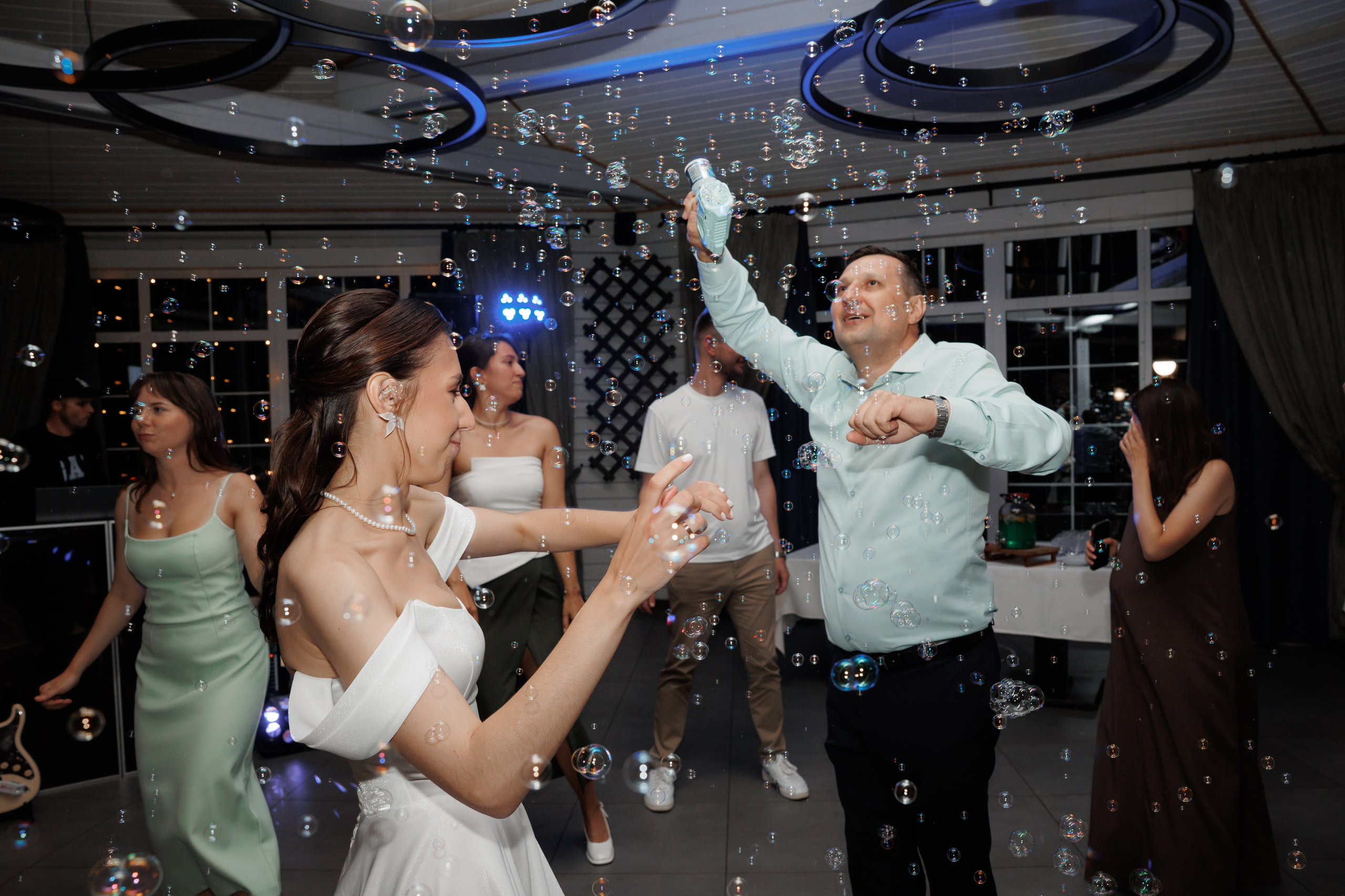 Регистрация в отеле Fish Point, ЗАГС Бутово, прогулка в Остафьево. Свадебный и репортажный фотограф (Москва, Королев и другие)