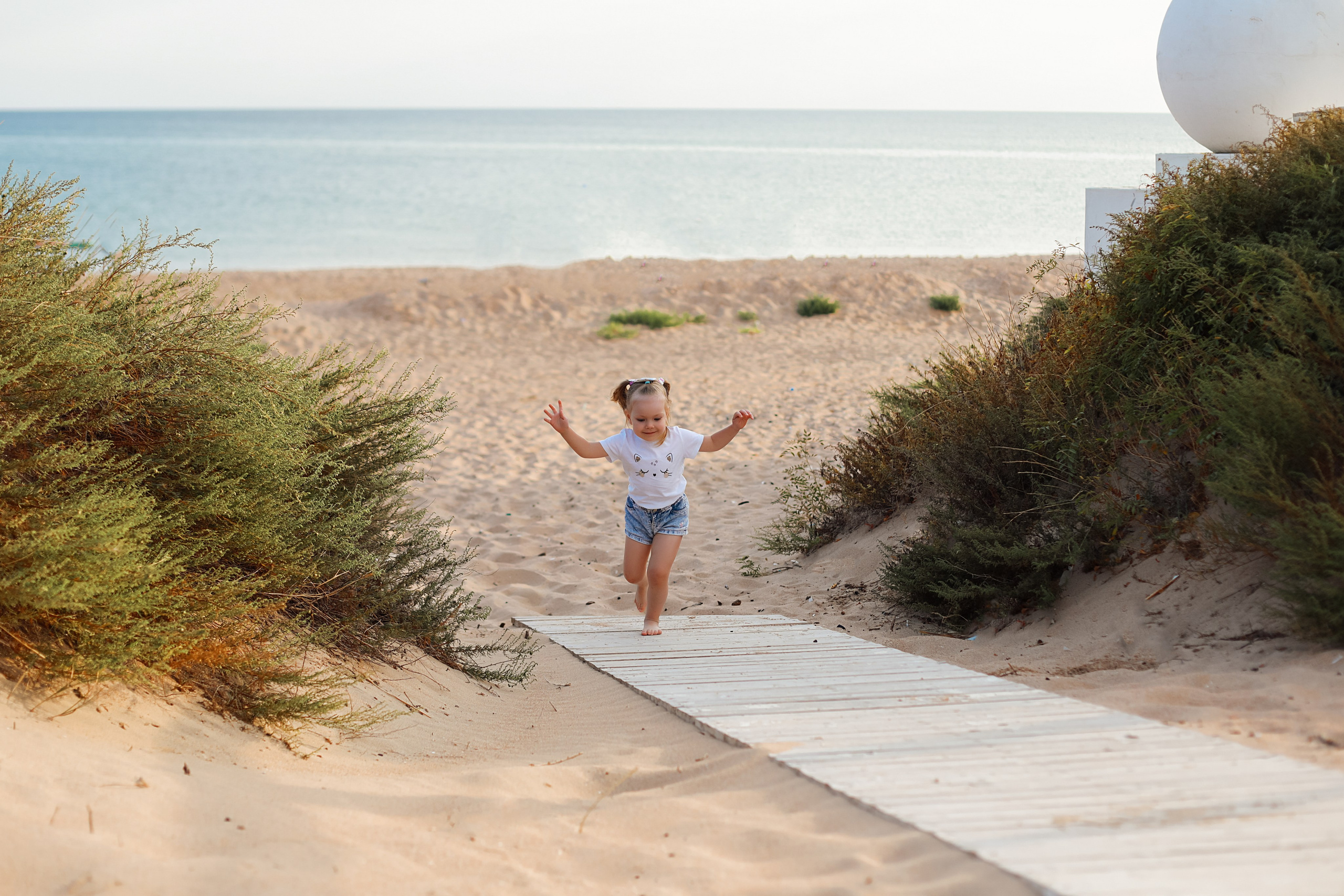 Выездная семейная фотосессия у моря. Https://malovafoto.ru