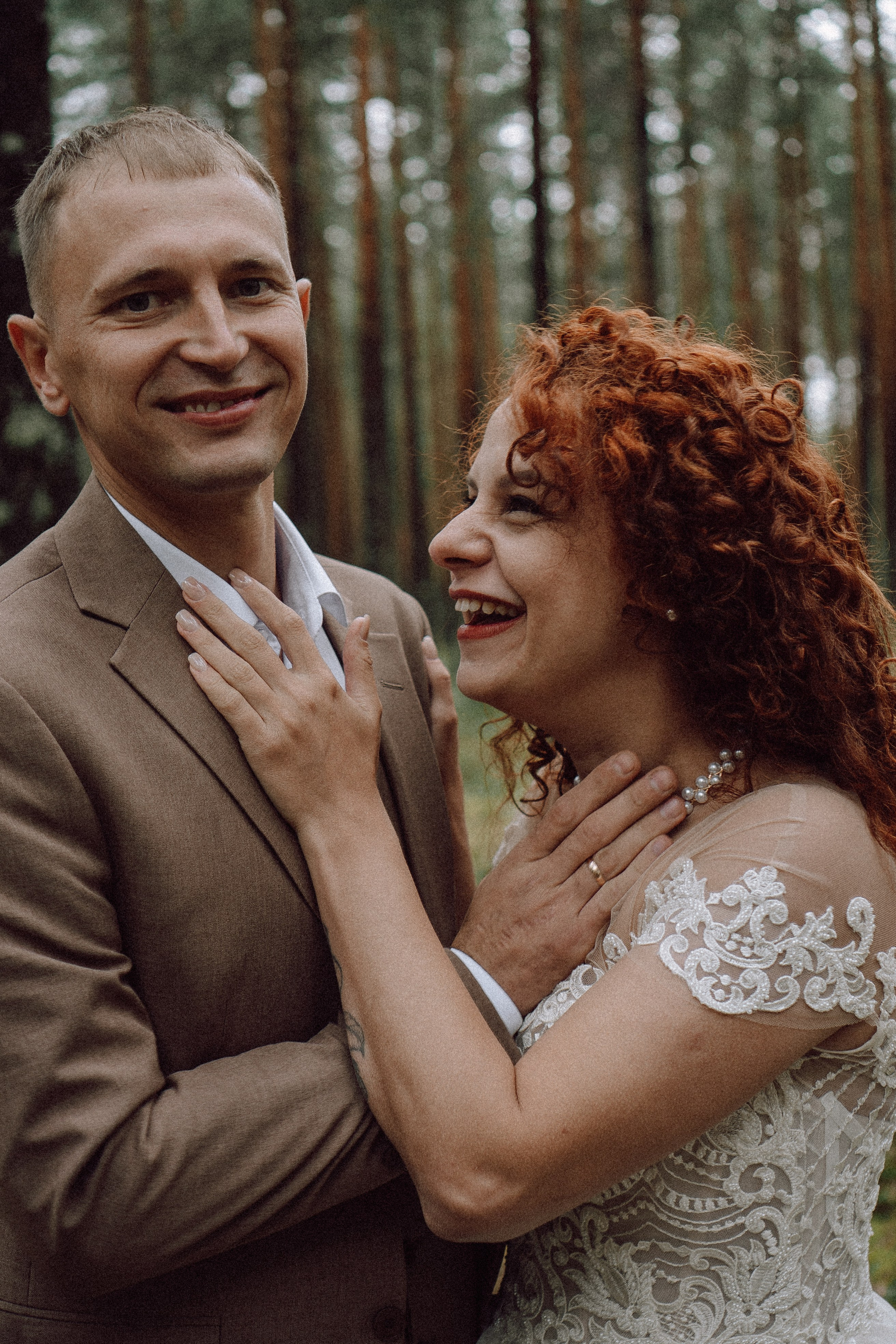 СВАДЕБНАЯ ФОТОСЕССИИЯ ПАРЫ В ГОРОДЕ ПРИОЗЕРСК В СОСНОВОМ ЛЕСУ И С ПИКАПОМ. Профессиональный фотограф, Санкт-Петербург — Виктория Богомолова