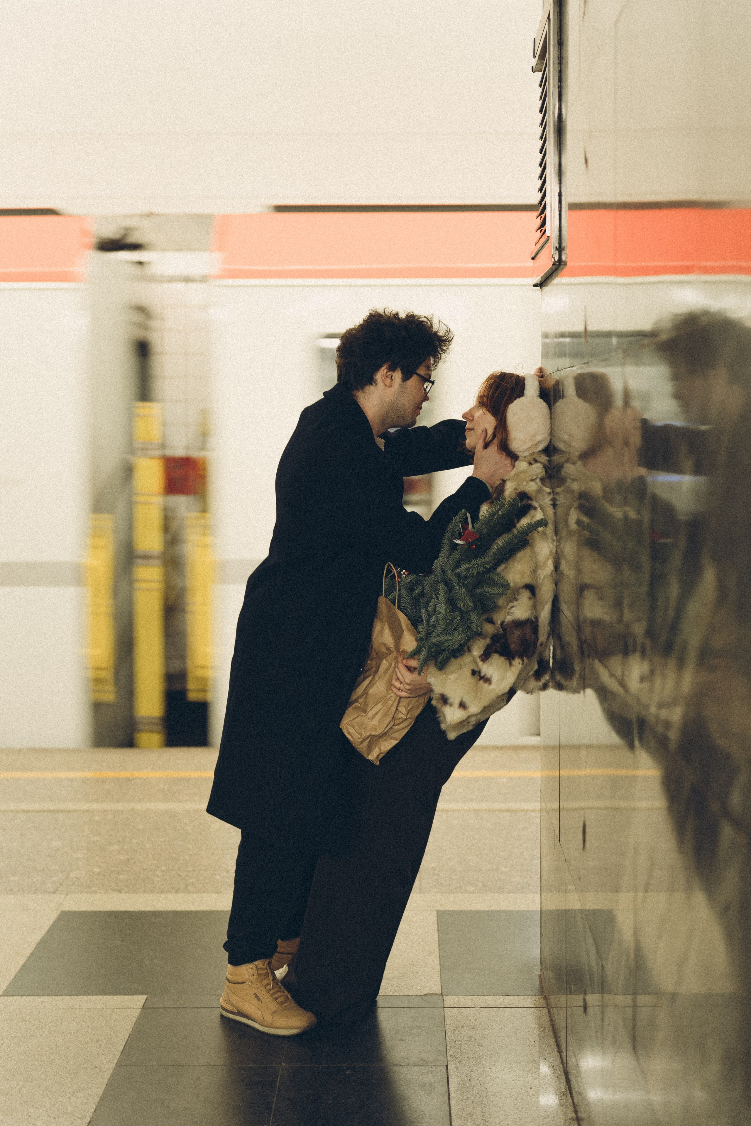НОВОГОДНЯЯ ФОТОСЕСИИЯ ПАРЫ В МЕТРО ЛЮБОВЬ. Профессиональный фотограф, Санкт-Петербург — Виктория Богомолова