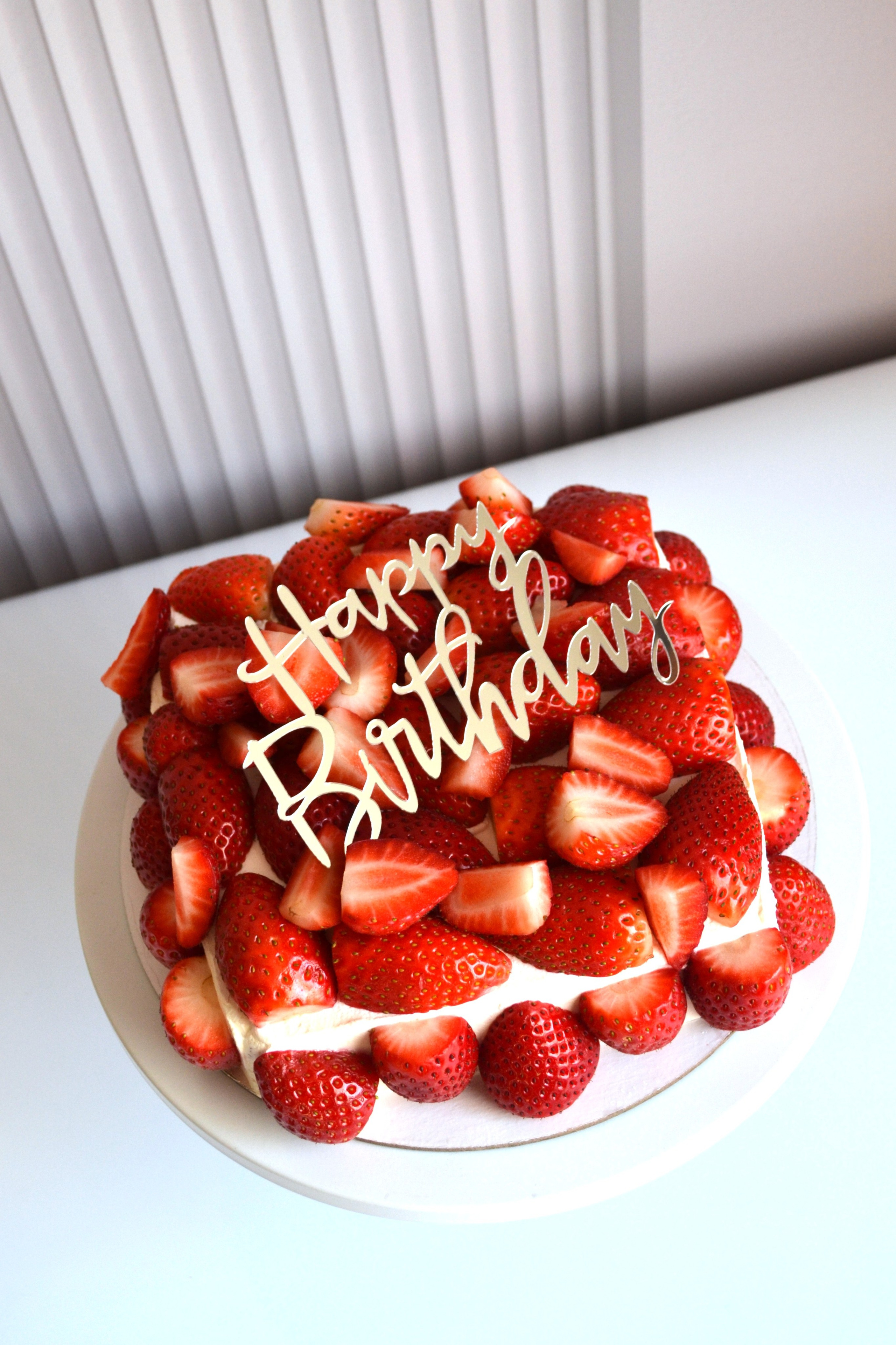 Торты на праздники. Семейная кондитерская. Торты и десерты на заказ в Москве и области