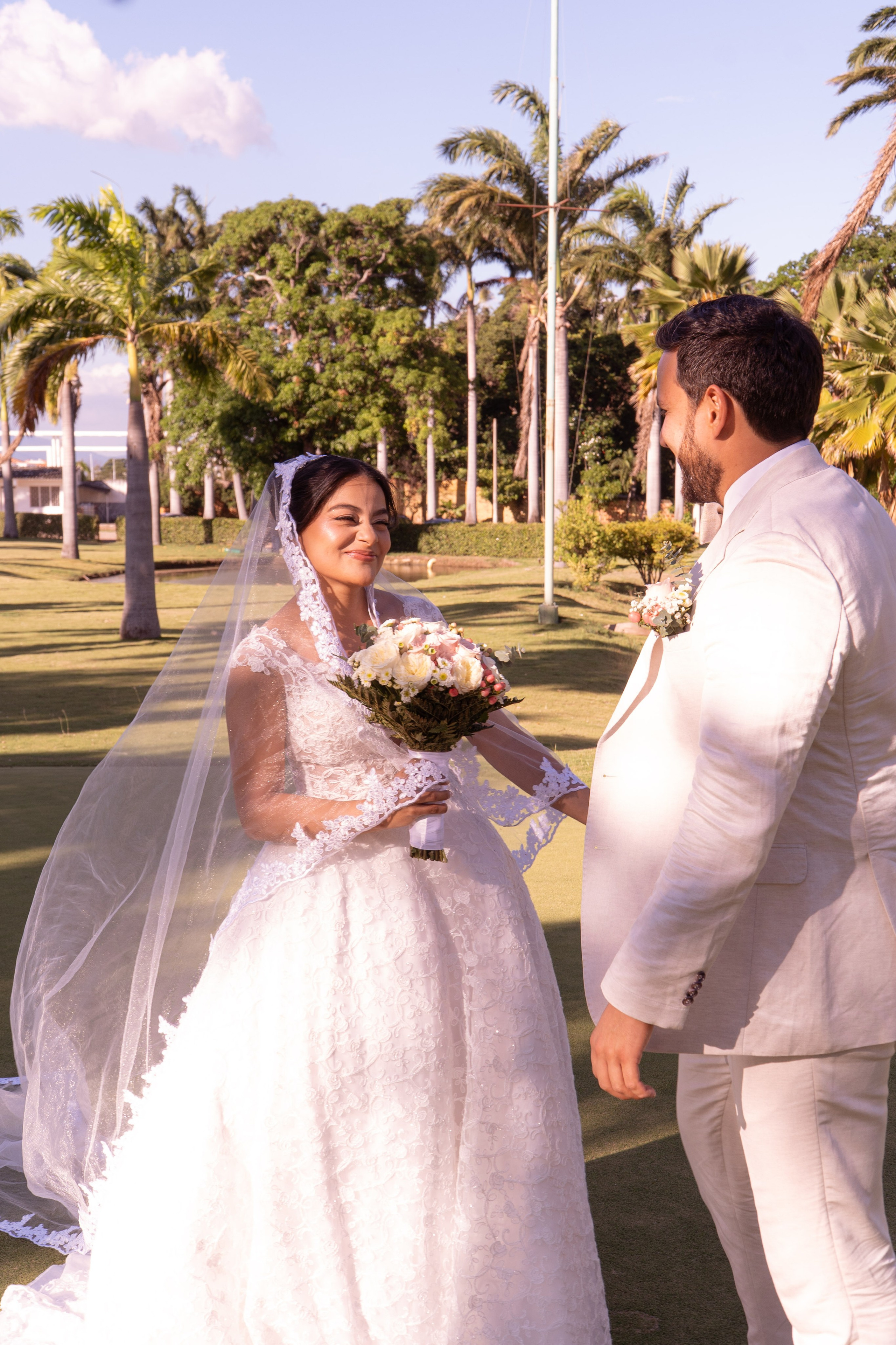 Carola & Gerson. Wedding Photographer in Barcelona and Medellin