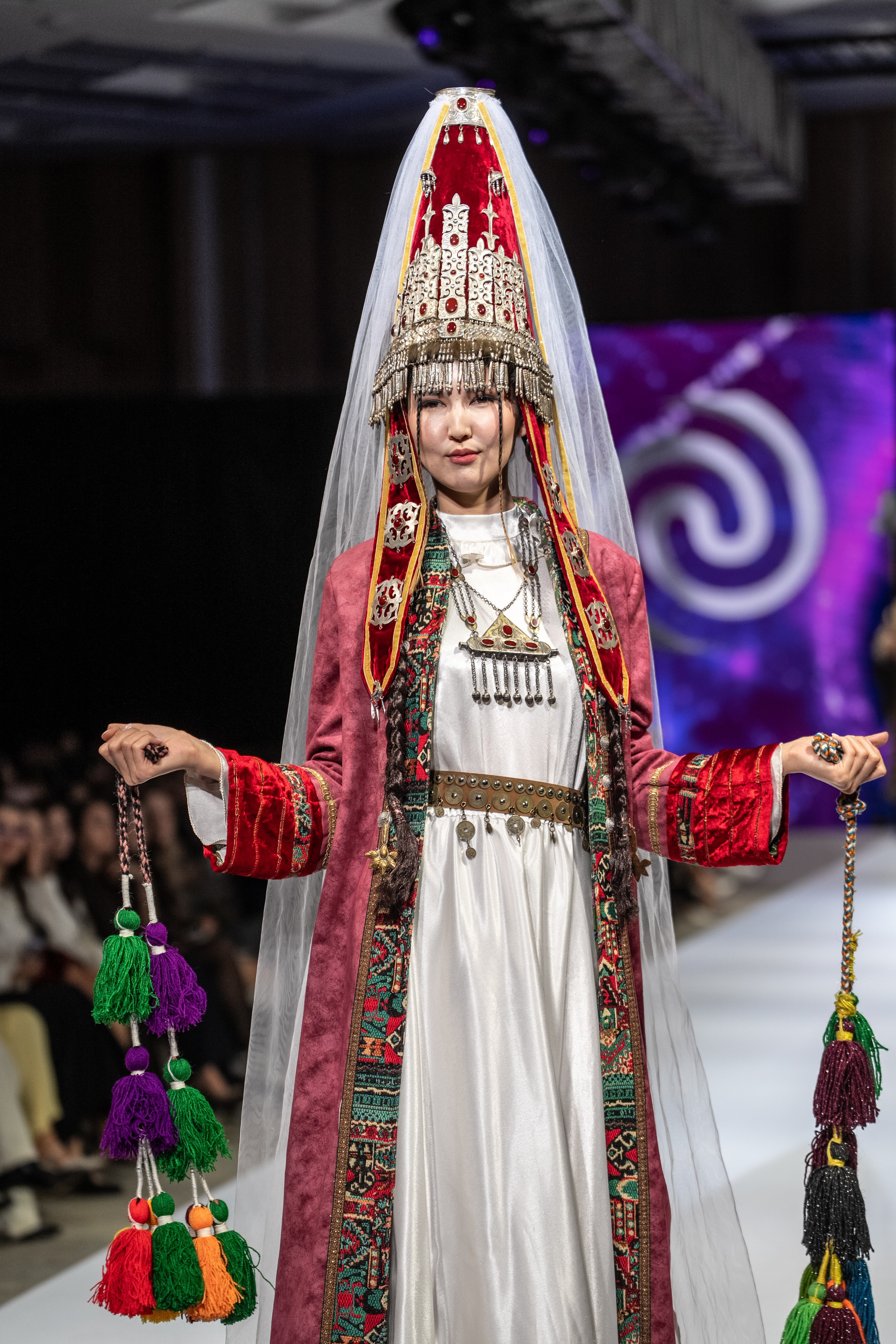 EURASIAN FASHION WEEK Lo Zarata. Сайт Алматинского НЮ АРТ, будуар и фэшн фотографа Дениса Карпенко