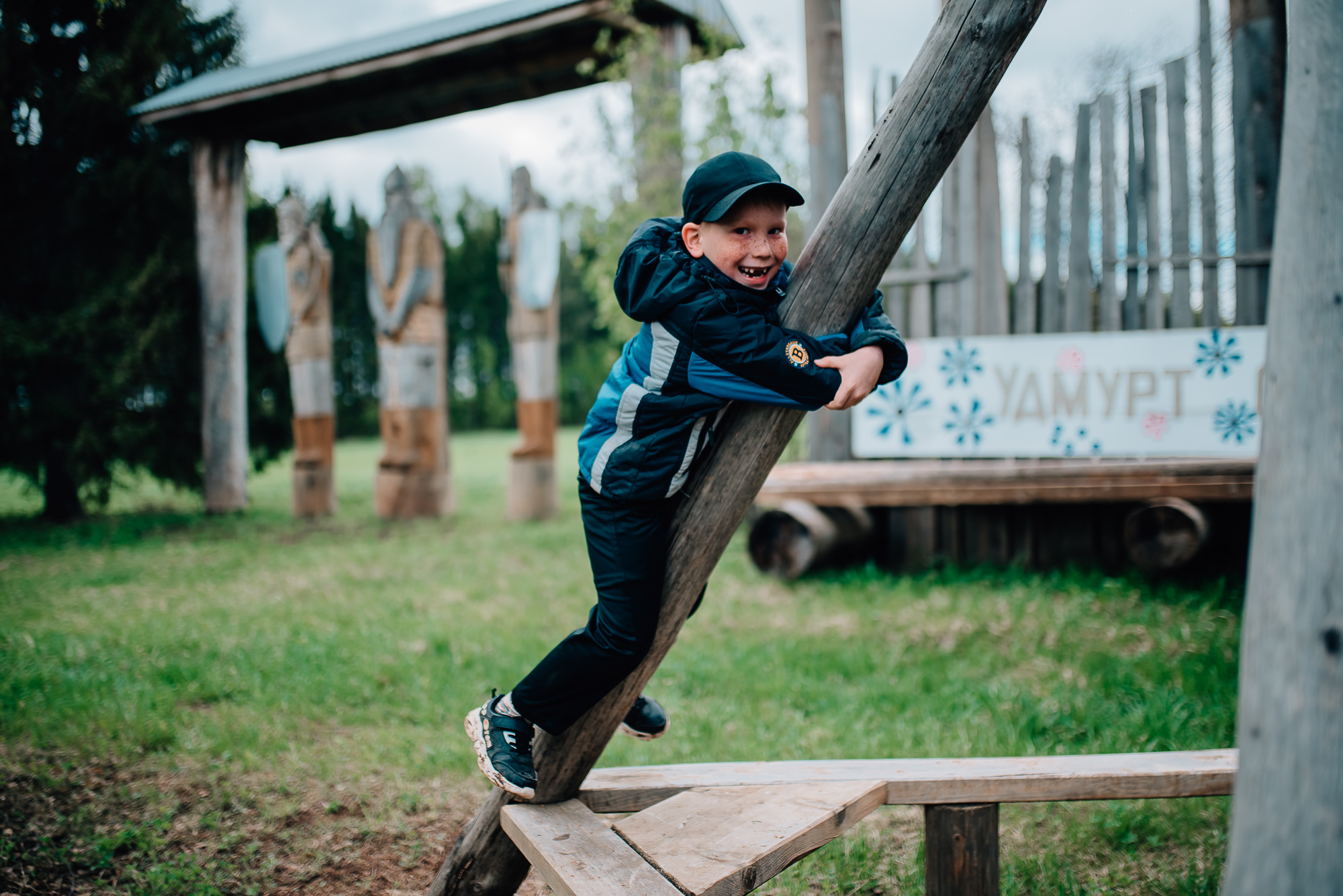 Гостинный двор "Живица" п. Кез Удмуртия. Фотограф Игорь Гуменников Удмуртия Шаркан