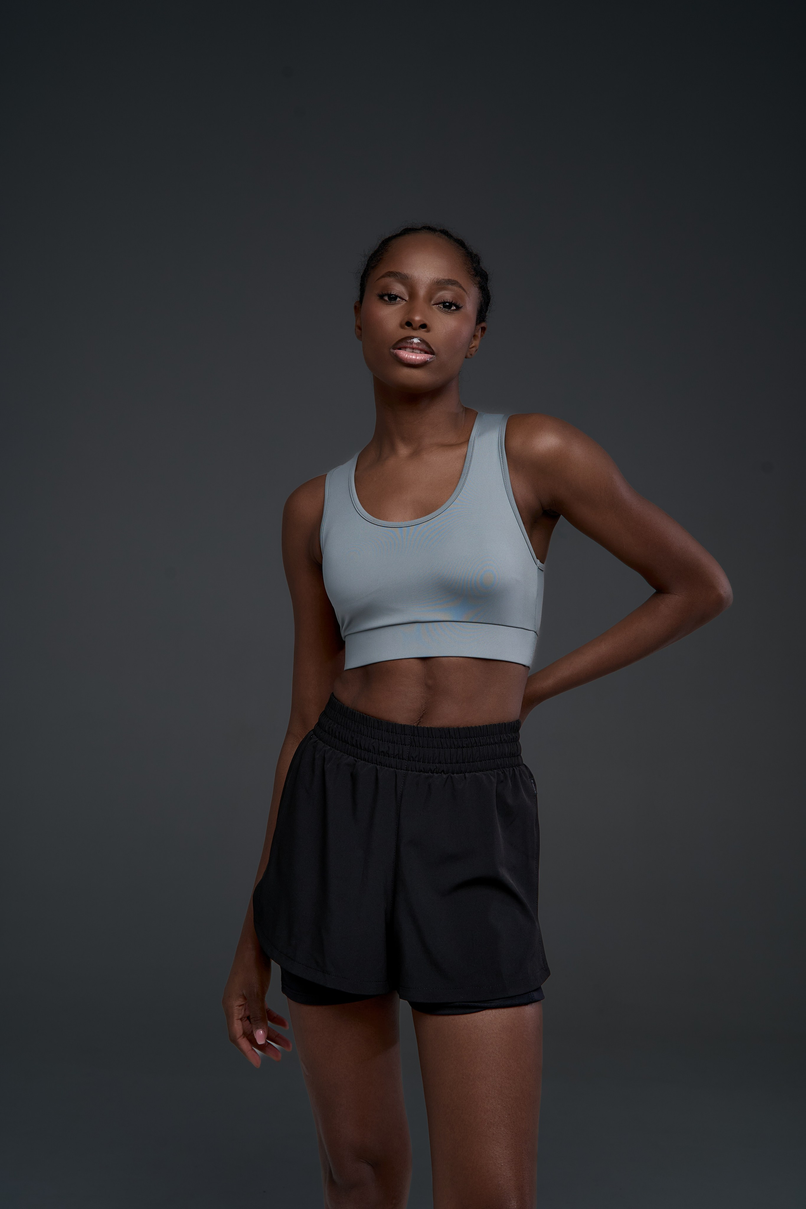 Спортивные футболки. Фотограф для маркетплейсов в Москве