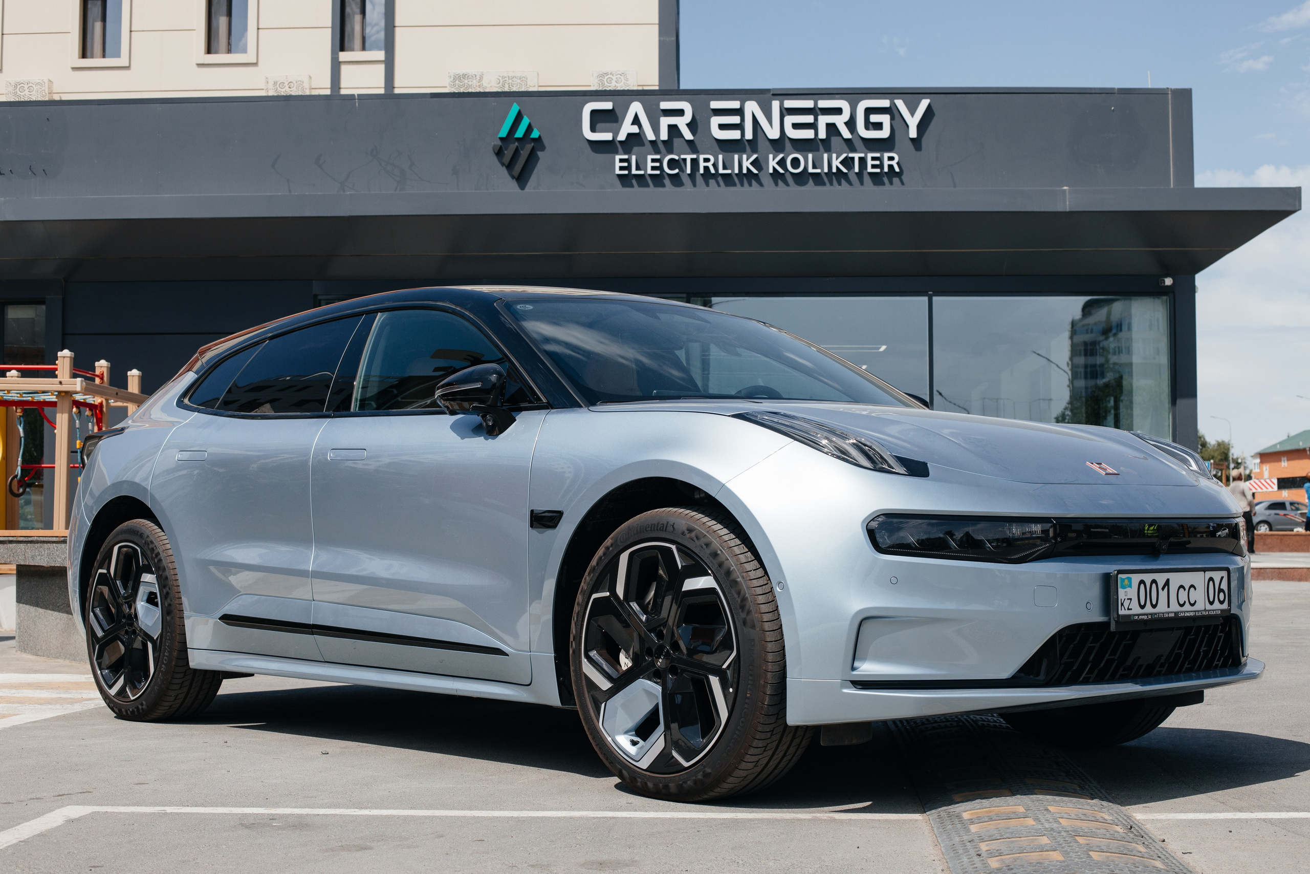 Фотосессия для Автосалона CAR ENERGY в городе Атырау. Фотограф Сиражев Карымсак. Фотосессия, бизнес портреты