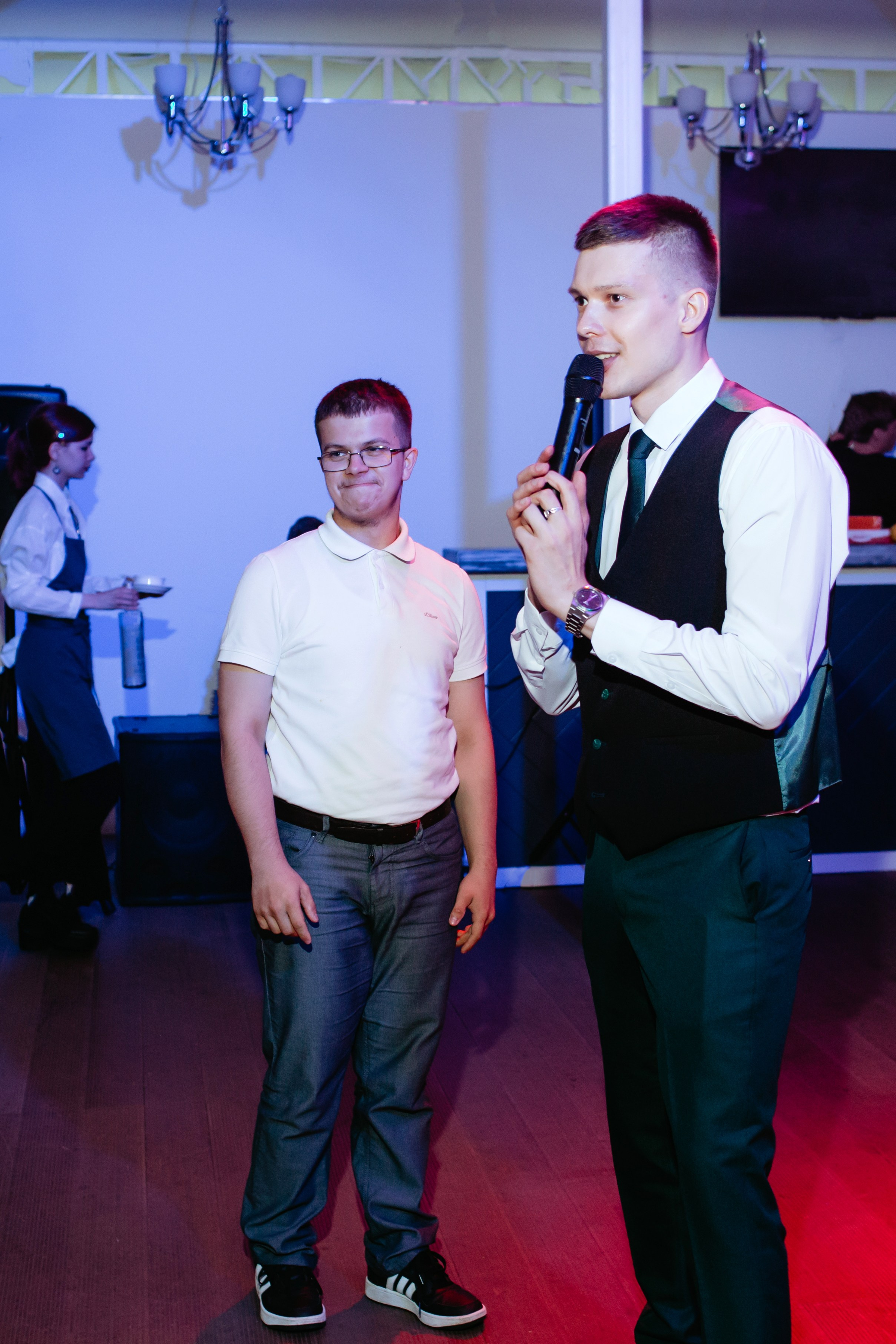 Выпускной 2025 (41 школа) 11 класс. Фотограф в Челябинске Ополихина Анна