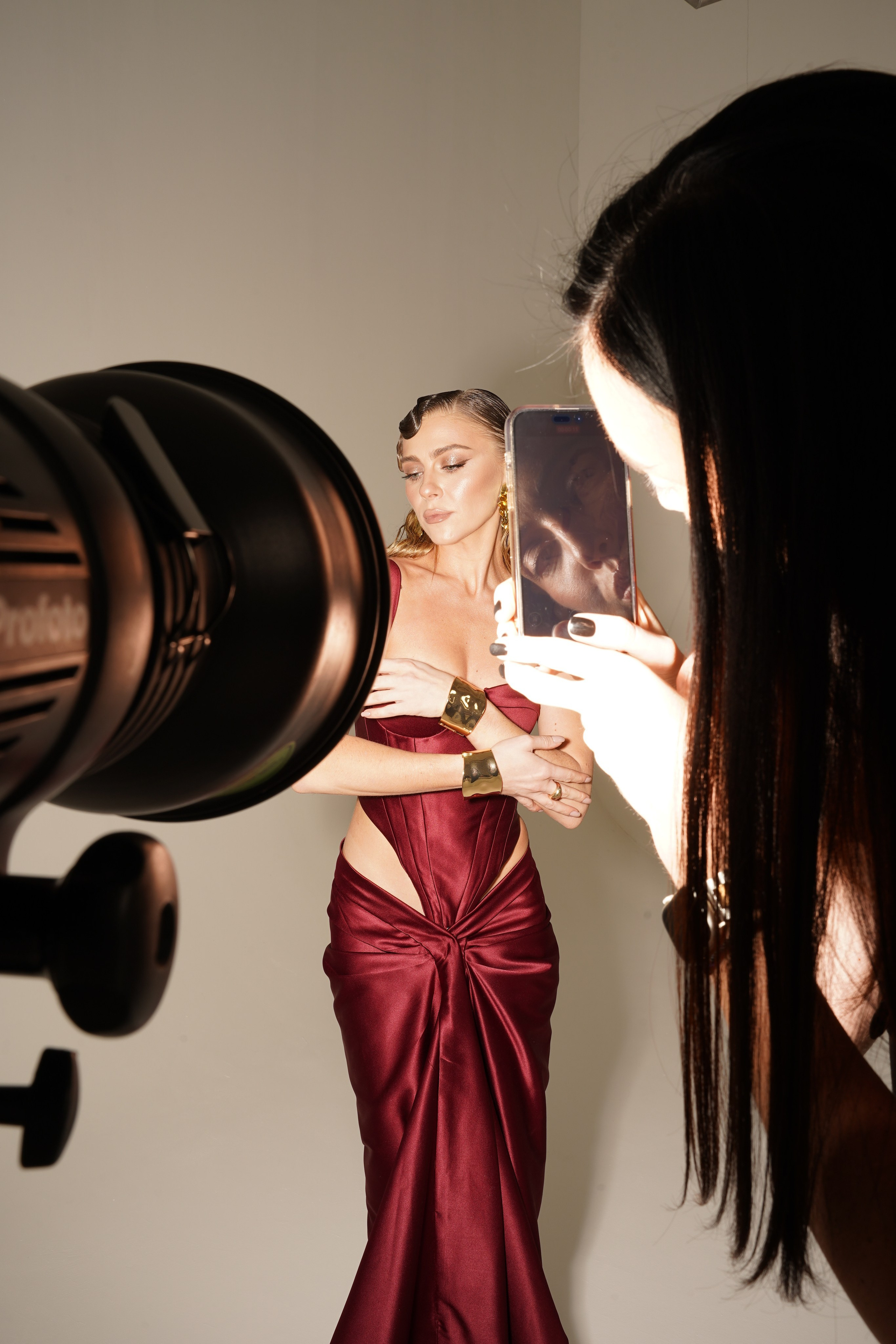 ЖЕНСКИЙ ПОРТРЕТ. Главная