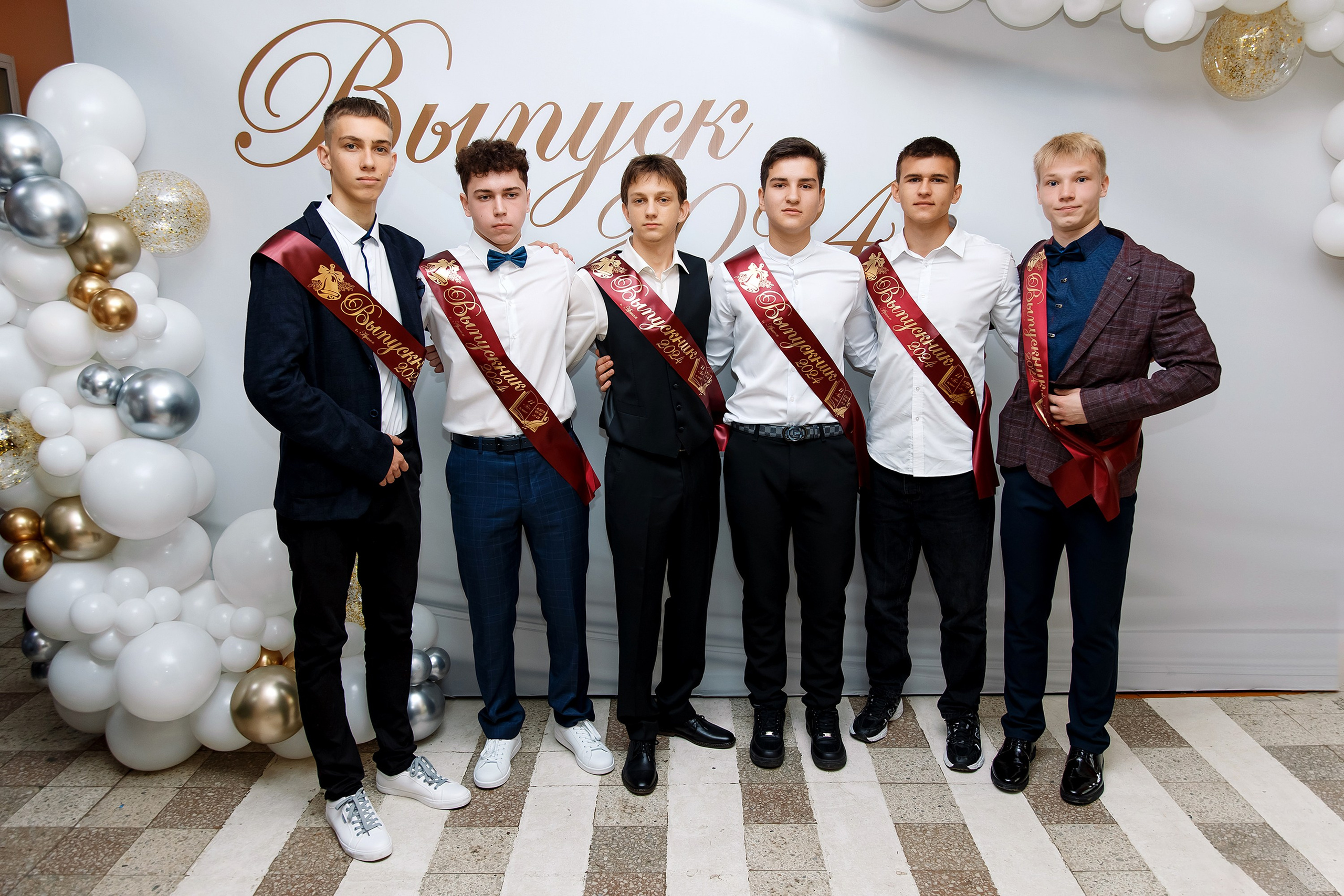 11 класс Последний звонок. Фотограф Любовь Корниенко, Примоский край