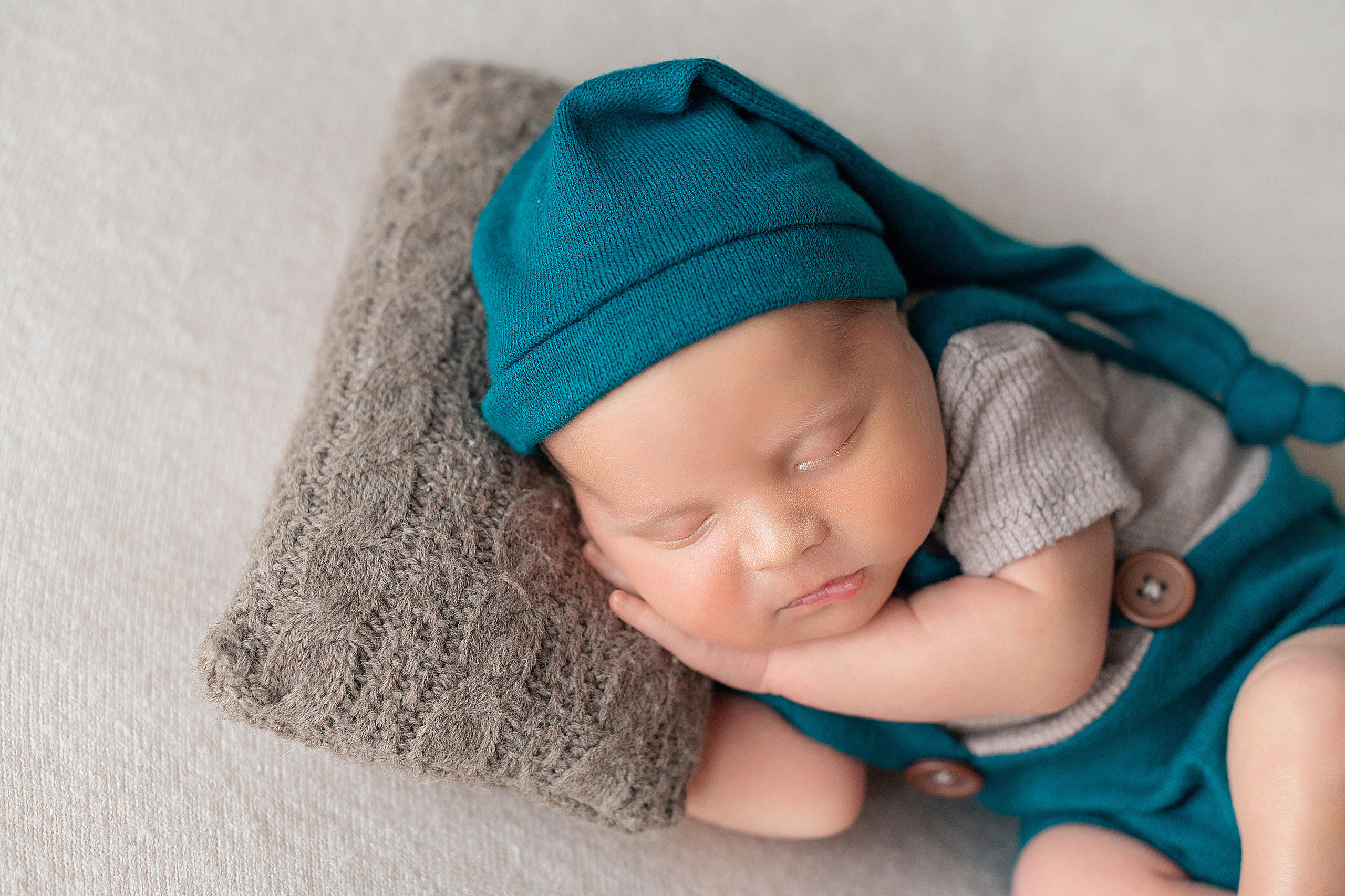 Павел и Симона. Королевская двойня. Детский и семейный фотограф в Красноярске. Фотосессии новорожденных малышей до 1 месяца