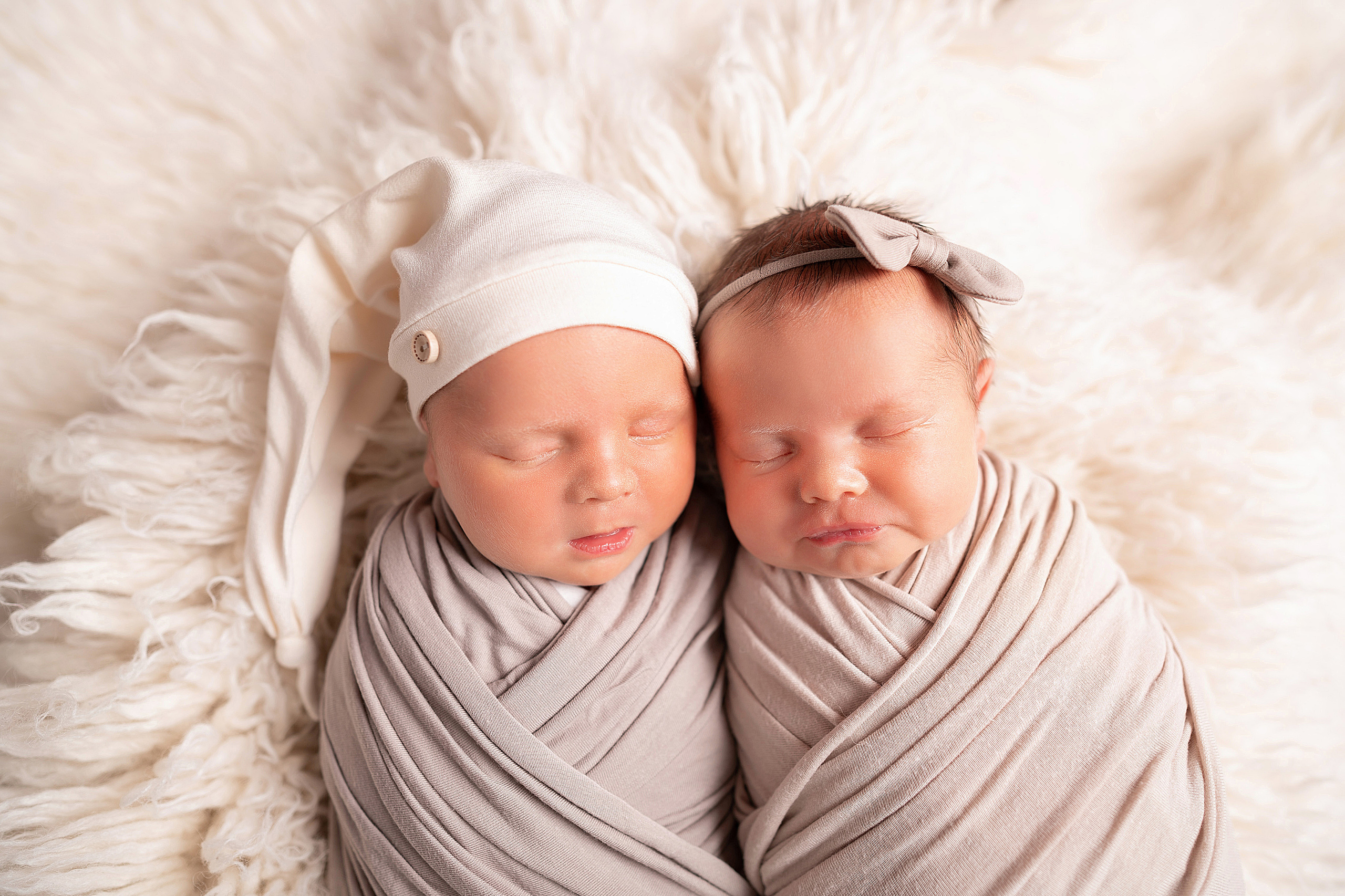 Павел и Симона. Королевская двойня. Детский и семейный фотограф в Красноярске. Фотосессии новорожденных малышей до 1 месяца