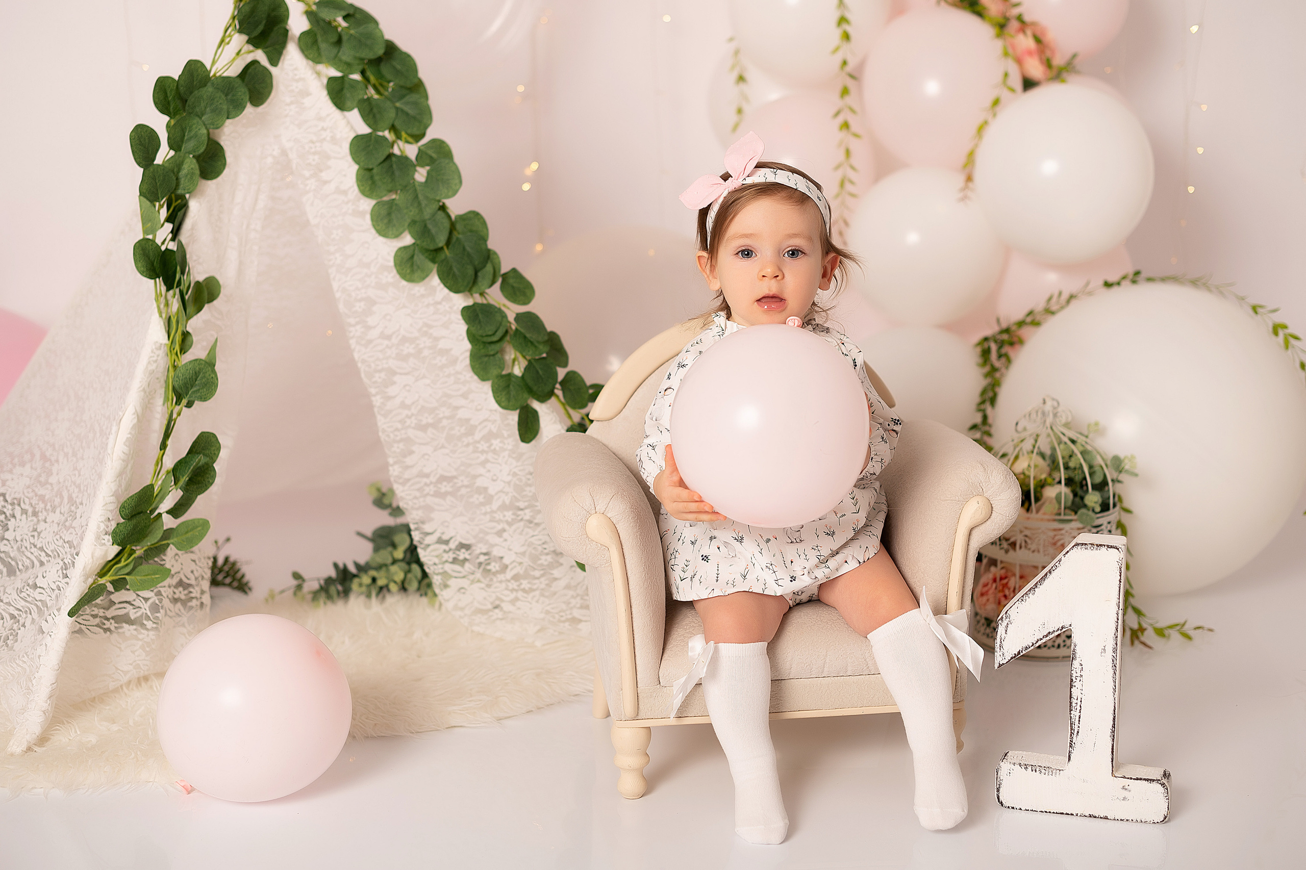 Юле 1 годик. Детский и семейный фотограф в Красноярске. Фотосессии новорожденных малышей до 1 месяца