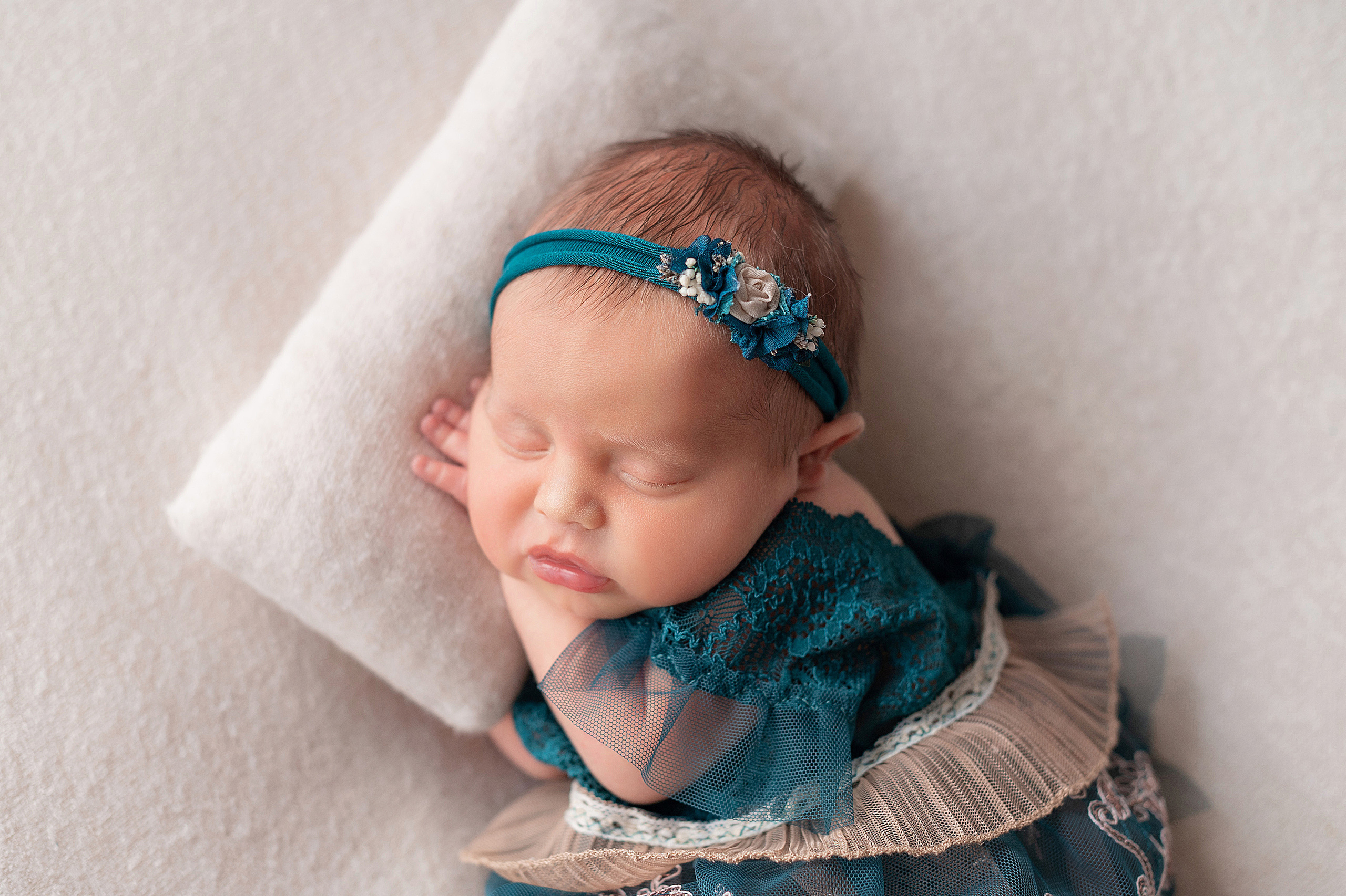 Павел и Симона. Королевская двойня. Детский и семейный фотограф в Красноярске. Фотосессии новорожденных малышей до 1 месяца