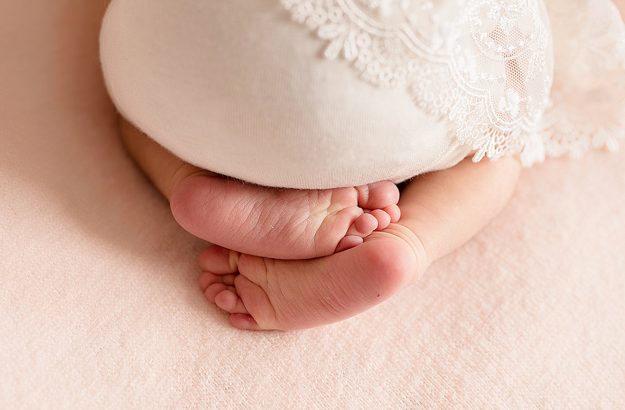 Айель. Детский и семейный фотограф в Красноярске. Фотосессии новорожденных малышей до 1 месяца