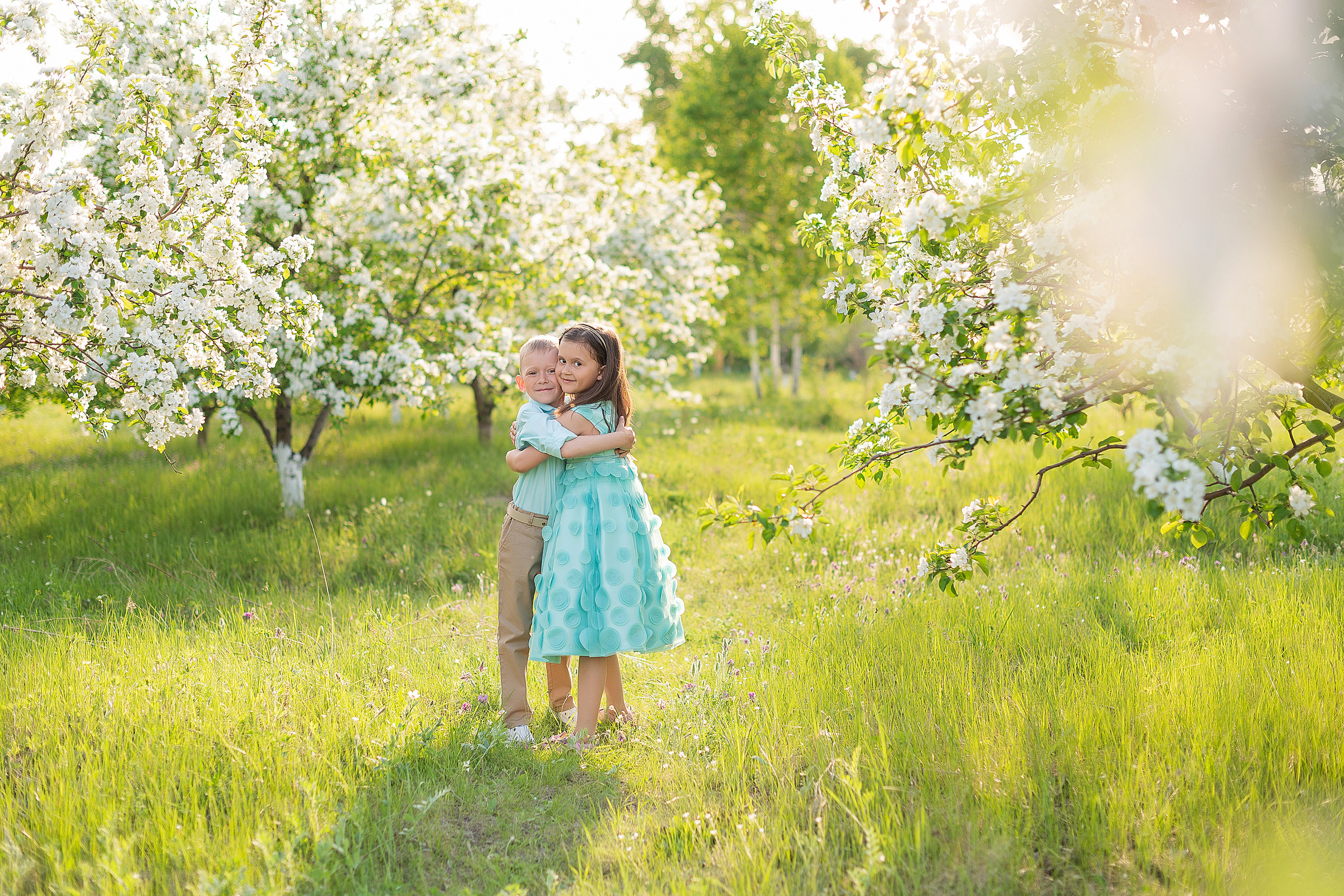 Фотосессии в цветении. Детский и семейный фотограф в Красноярске. Фотосессии новорожденных малышей до 1 месяца