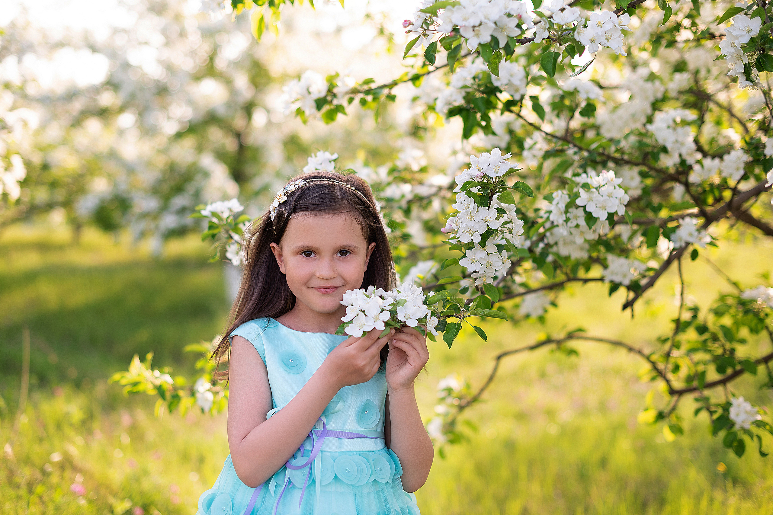 Фотосессии в цветении. Детский и семейный фотограф в Красноярске. Фотосессии новорожденных малышей до 1 месяца