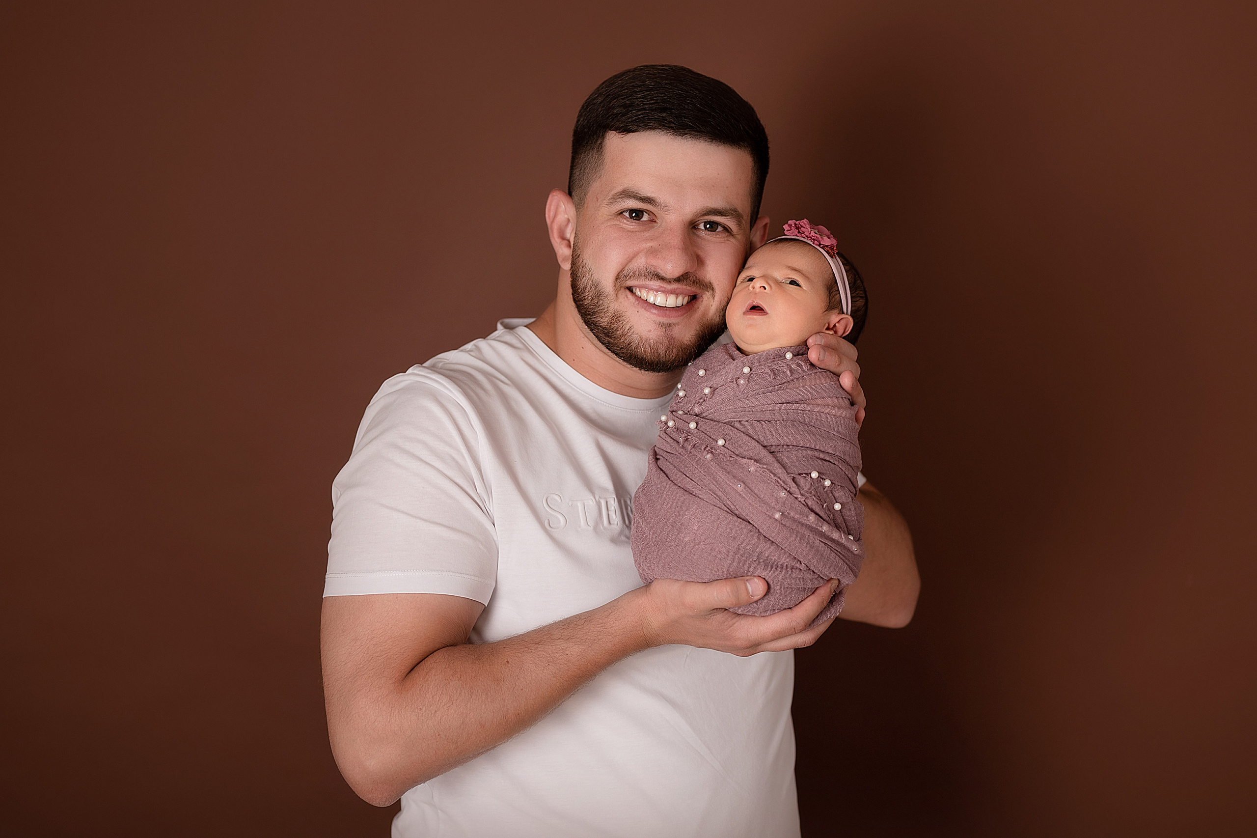 Айель. Детский и семейный фотограф в Красноярске. Фотосессии новорожденных малышей до 1 месяца