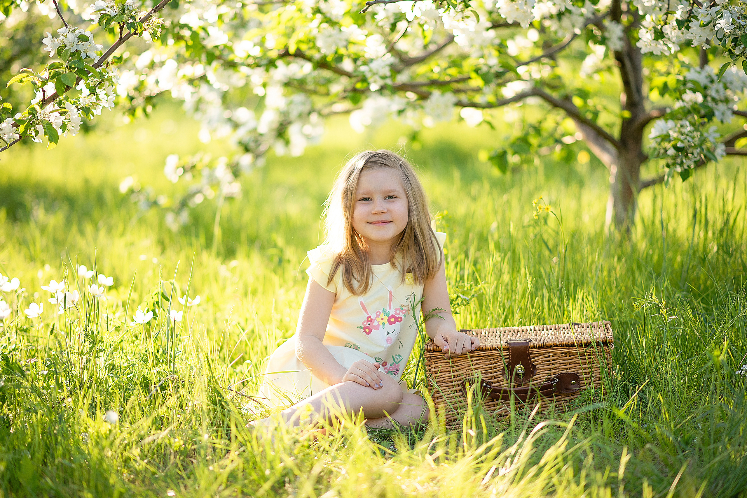 Фотосессии в цветении. Детский и семейный фотограф в Красноярске. Фотосессии новорожденных малышей до 1 месяца