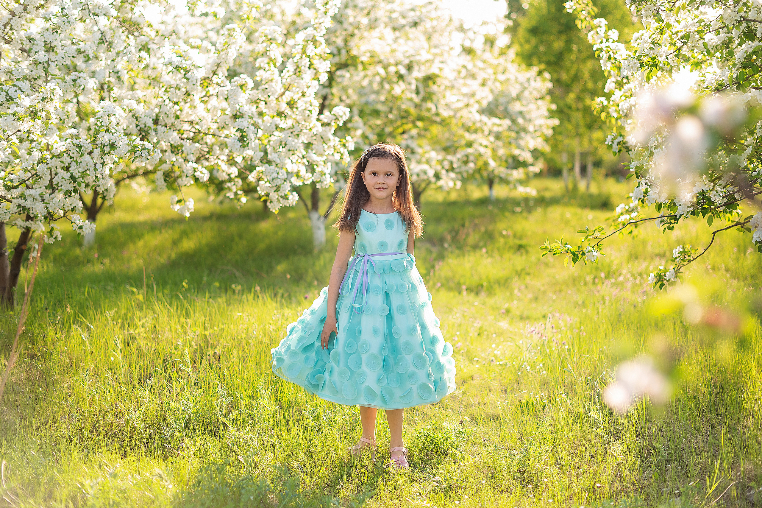 Фотосессии в цветении. Детский и семейный фотограф в Красноярске. Фотосессии новорожденных малышей до 1 месяца