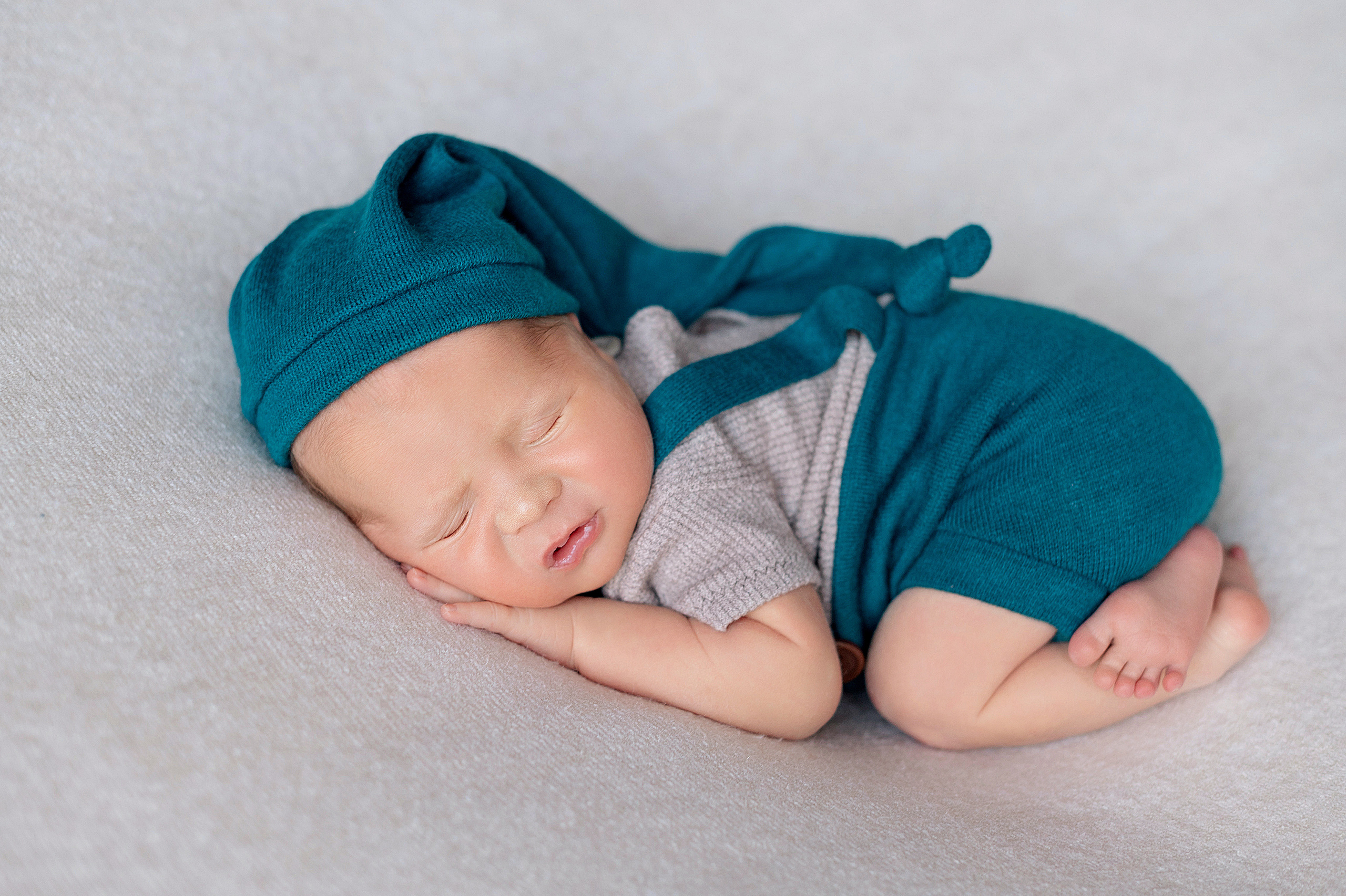 Павел и Симона. Королевская двойня. Детский и семейный фотограф в Красноярске. Фотосессии новорожденных малышей до 1 месяца