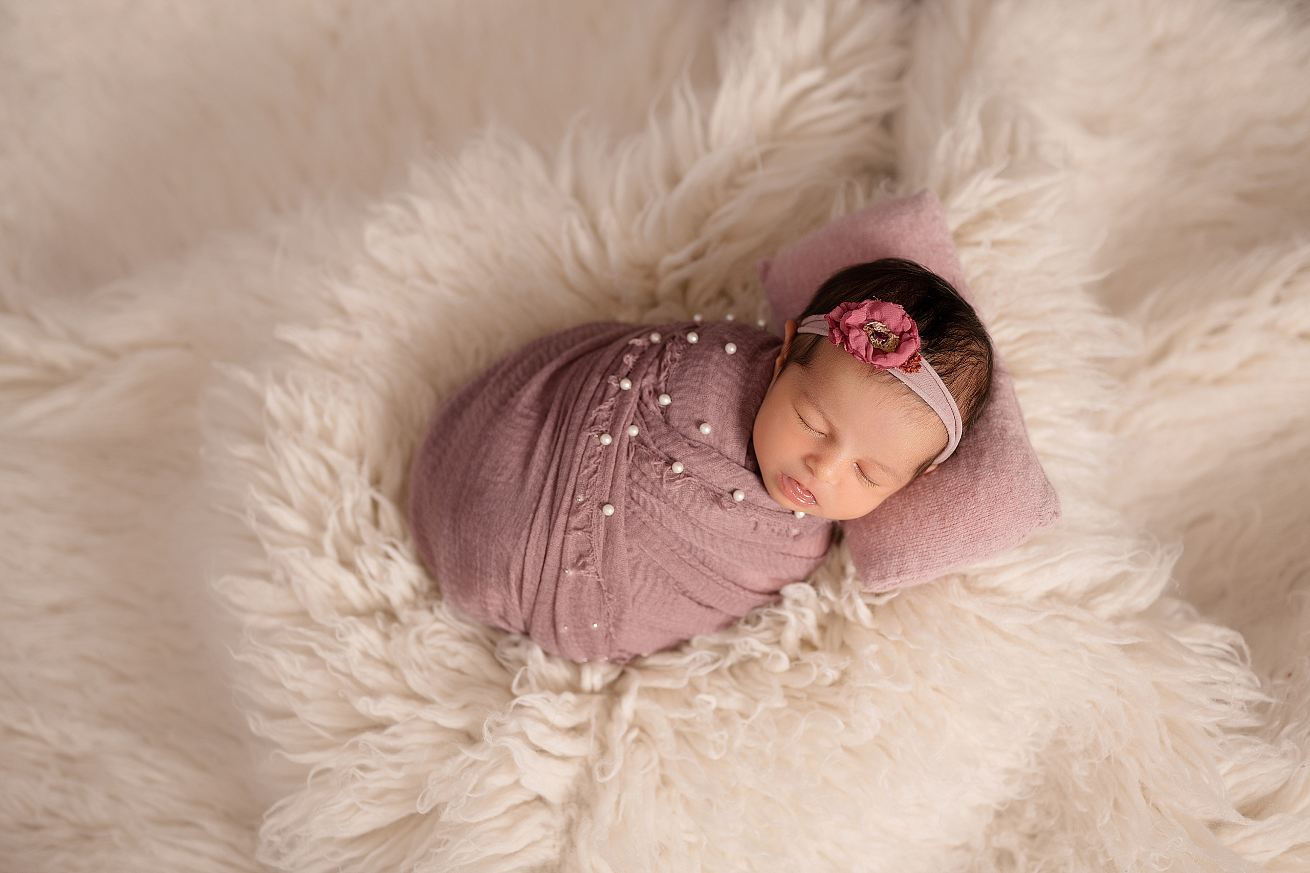 Айель. Детский и семейный фотограф в Красноярске. Фотосессии новорожденных малышей до 1 месяца