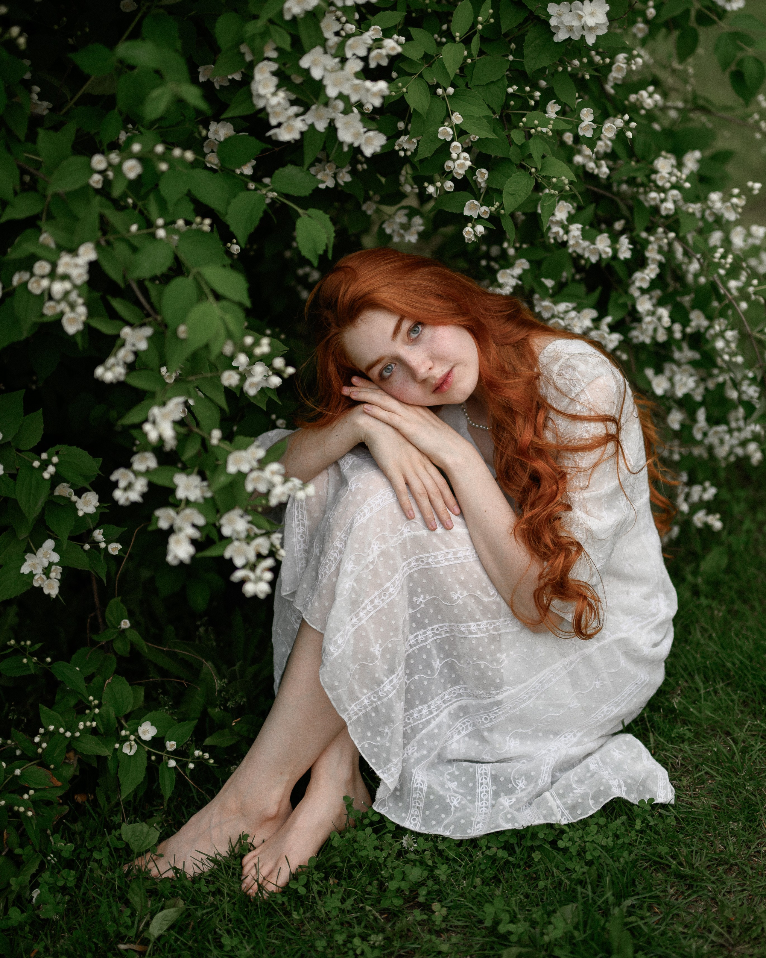 Съёмка в белом цветении в Сиреневом саду. Semerlina.ru