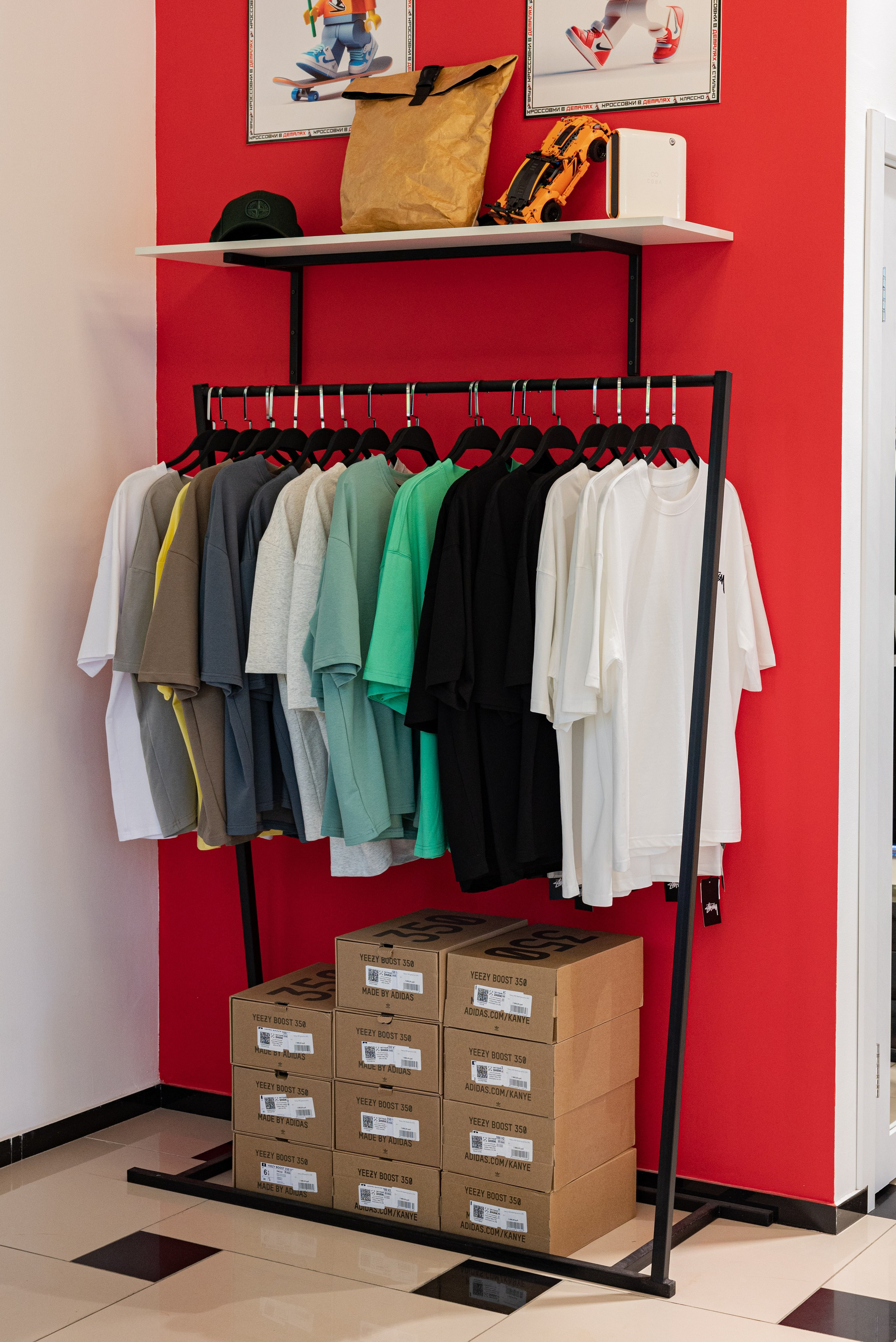 Магазин кроссовок. Предметный фотограф, фото для маркетплейсов Пятигорск, КМВ