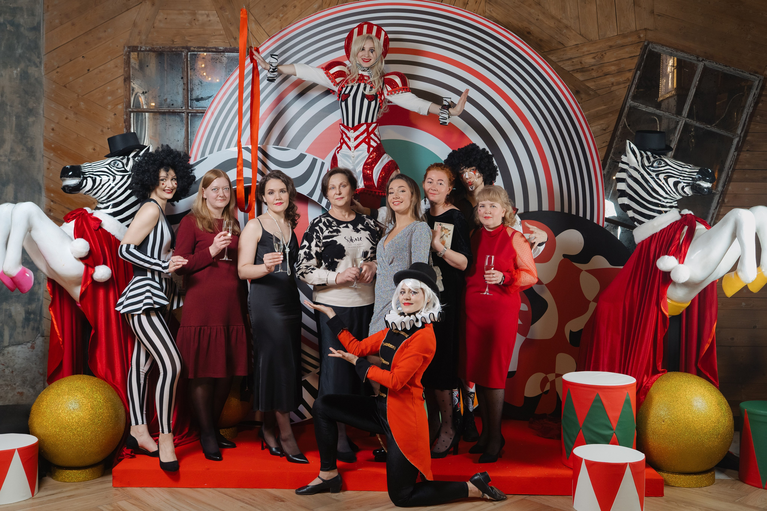 Новогодний корпоратив. КОРПОРАТИВНЫЙ, ИМИДЖЕВЫЙ И РЕПОРТАЖНЫЙ ФОТОГРАФ МАКСИМ МЕШ