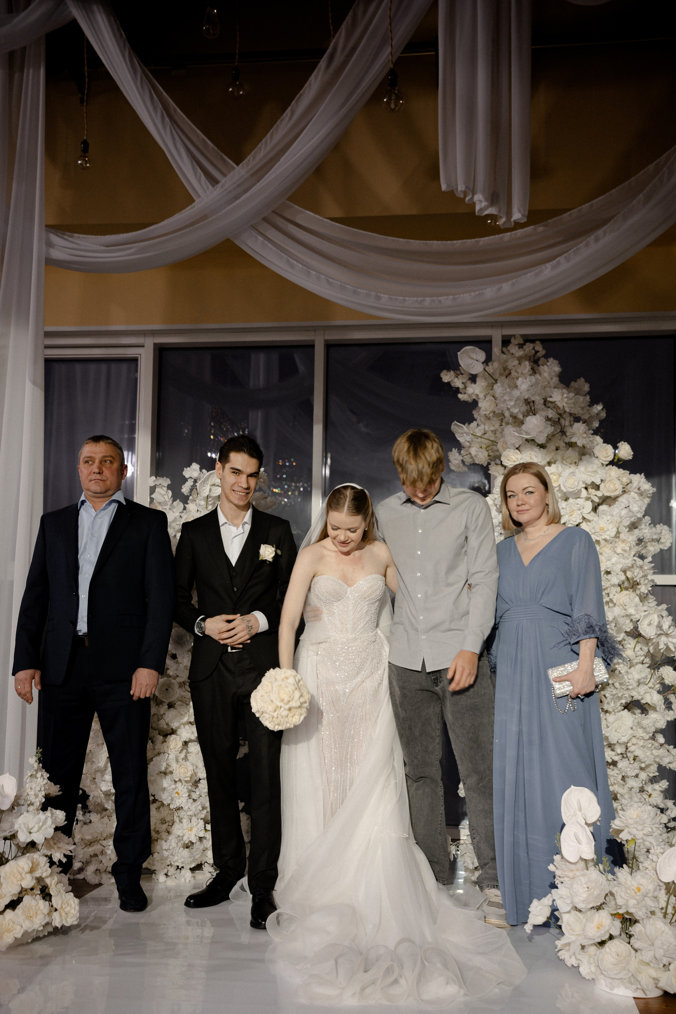 СВАДЕБНАЯ СЬЕМКА СБОРОВ В ОТЕЛЕ И ВЫЕЗД НА ЦЕРЕМОНИЮ (СНЯТО В СИБИРЕ В НИЖНЕВАРТОВСКЕ). Профессиональный фотограф, Санкт-Петербург — Виктория Богомолова