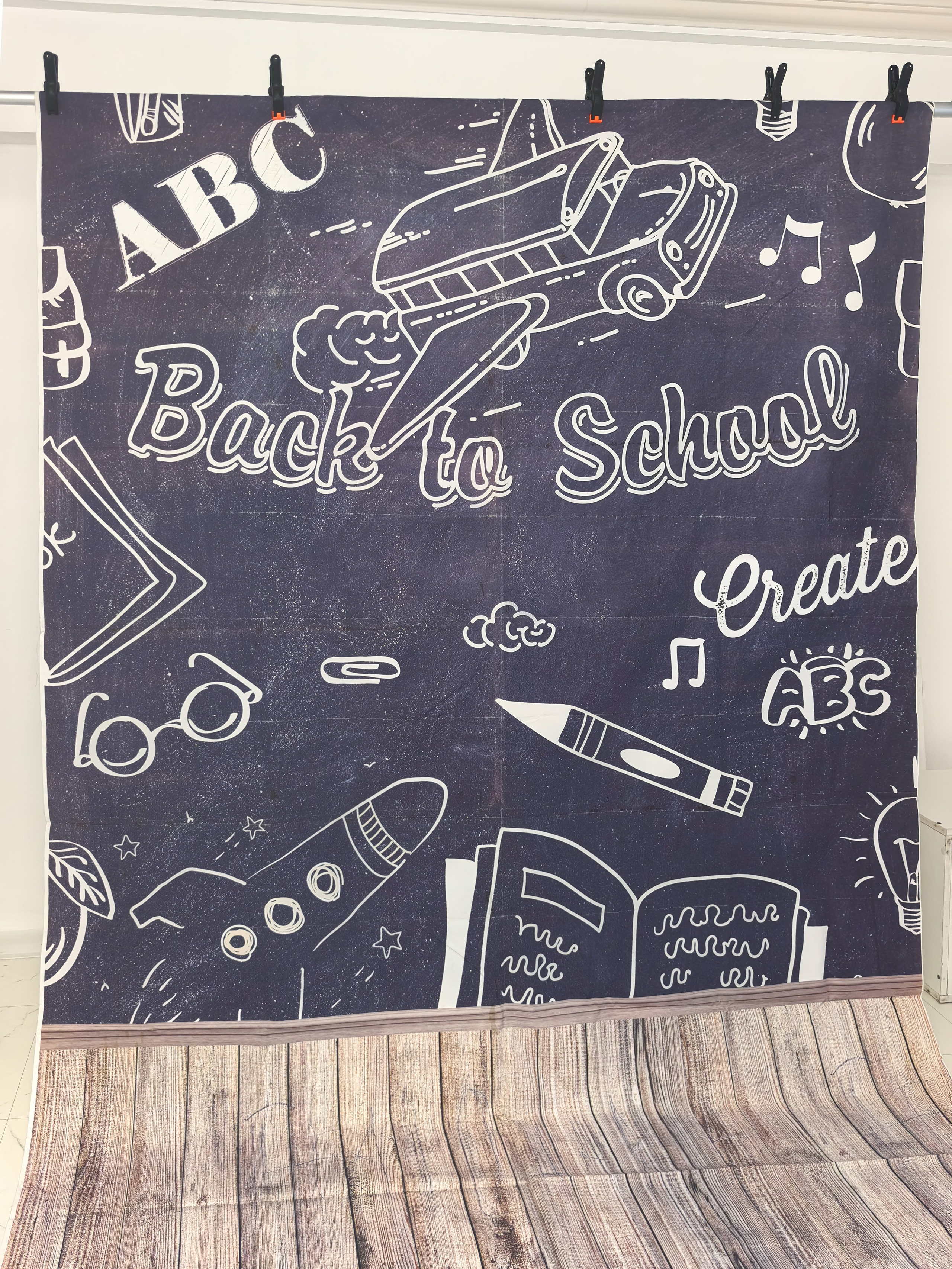 ИНТЕРЬЕРНЫЙ ФОТОФОН. Выпускные альбомы в Донецке и ДНР. Фотограф Донецк и ДНР