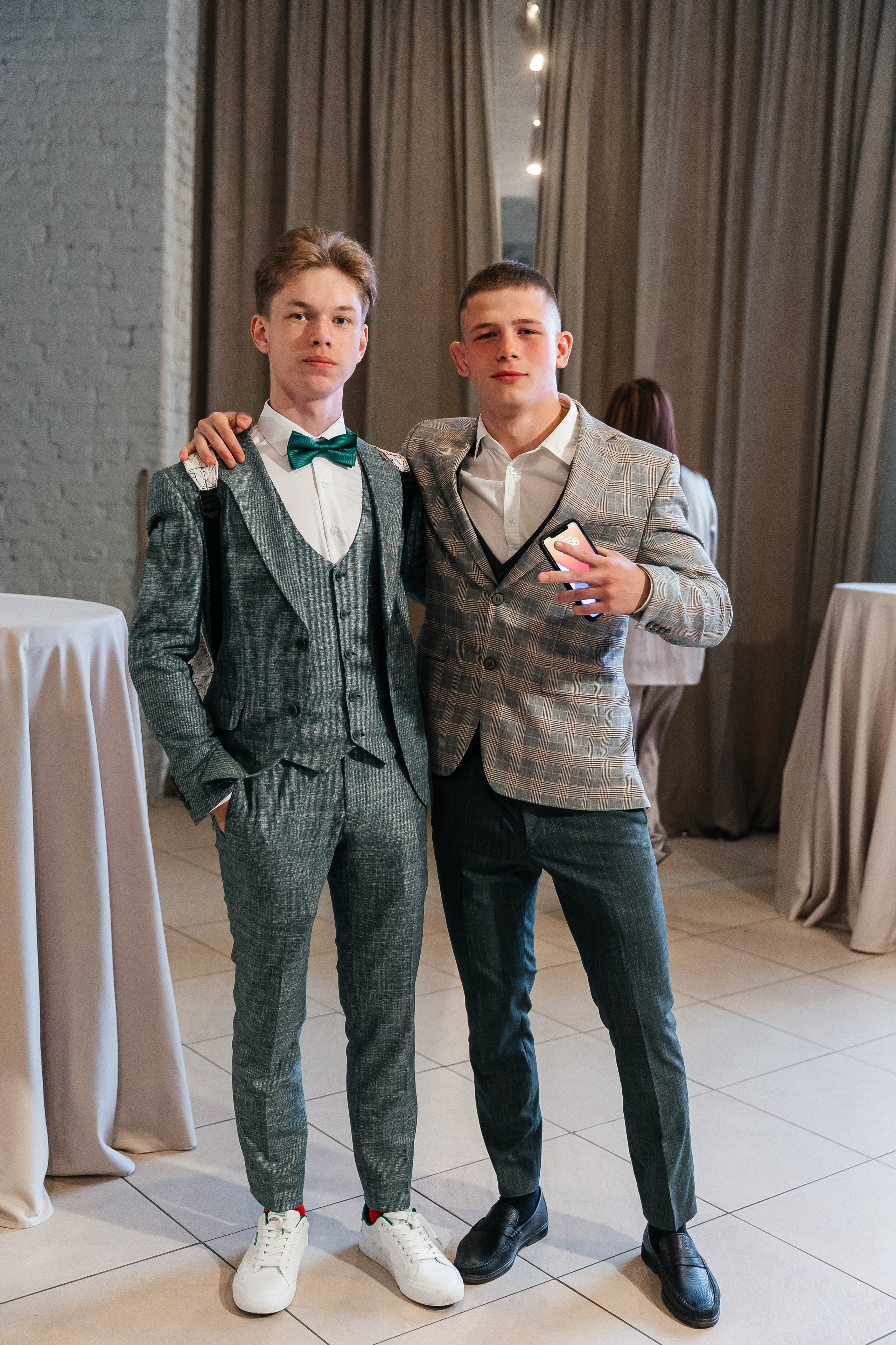 2023-06-23 Выпускной МБОУ СОШ № 10. Фотограф в Красноярске