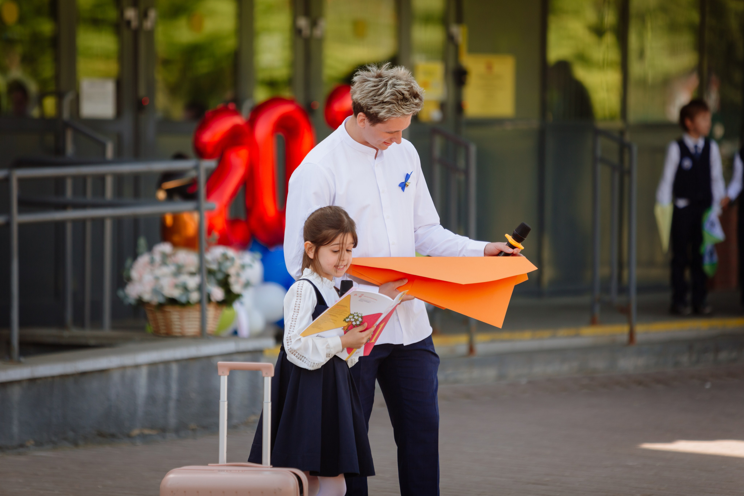 Последний звонок 2024 (2 часа фотосъемки). Профессиональный фотограф Надежда Антонова